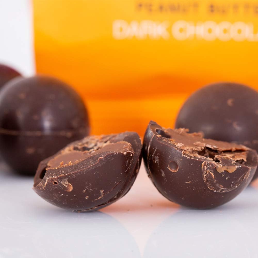 Montezuma - 70 % Kakao, dunkle Schokolade mit Erdnussbutter-Trüffelstückchen, 120 g
