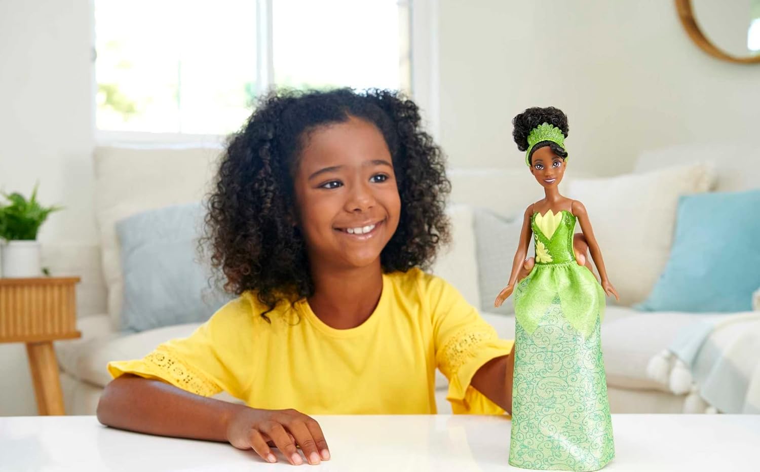 Disney Princess Tiana, bewegliche Modepuppe – funkelndes, vom Film inspiriertes Outfit, ab 3 Jahren