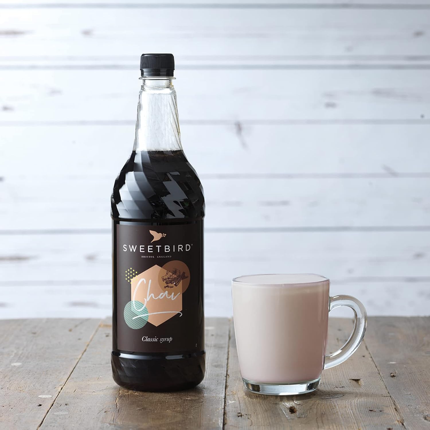 Sweetbird Chai Sirup | 1 Liter | Aromatischer Gewürzteesirup mit Zimt, Kardamom & Ingwer