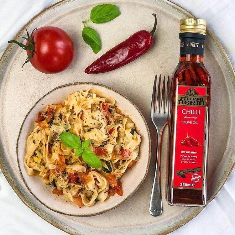 Filippo Berio Natives Olivenöl Extra mit Chiligeschmack, 250 ml