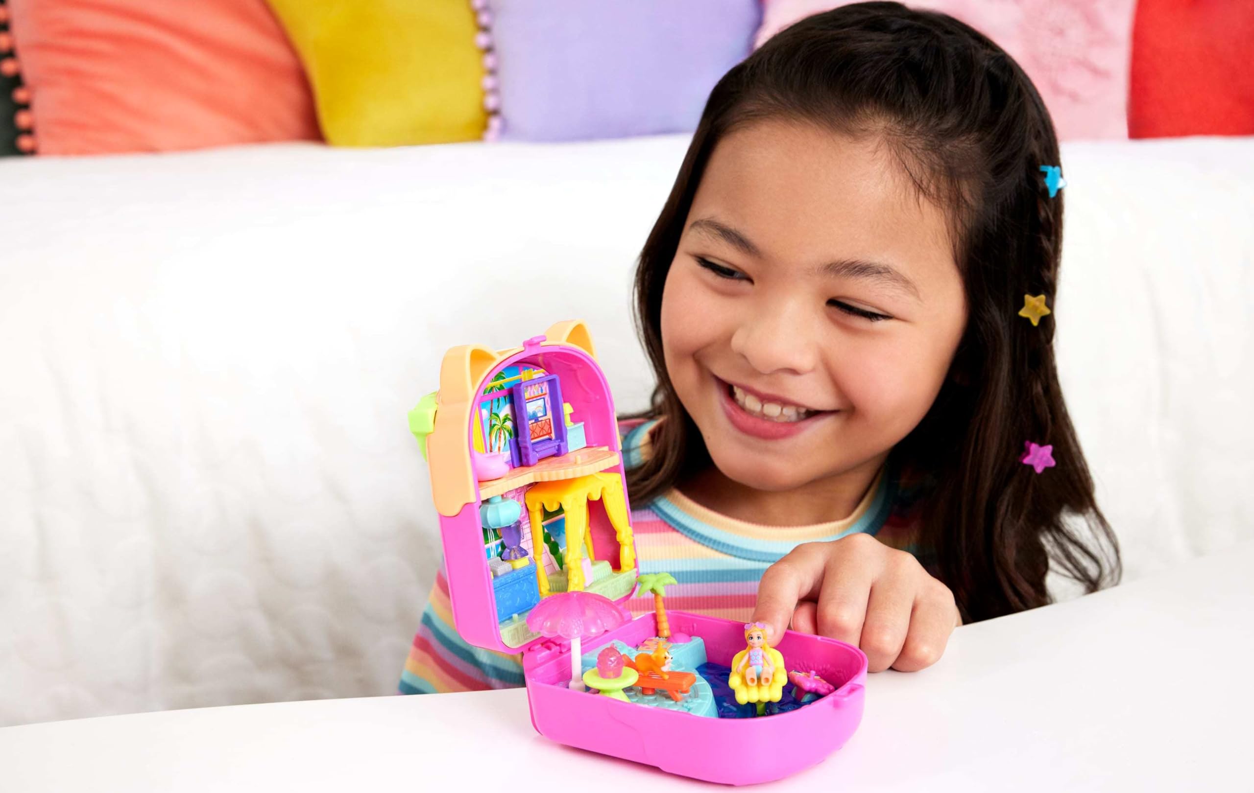 Polly Pocket Kitty Popsicle Resort Compact – Reisespielset mit Mikropuppe und 11 Zubehörteilen