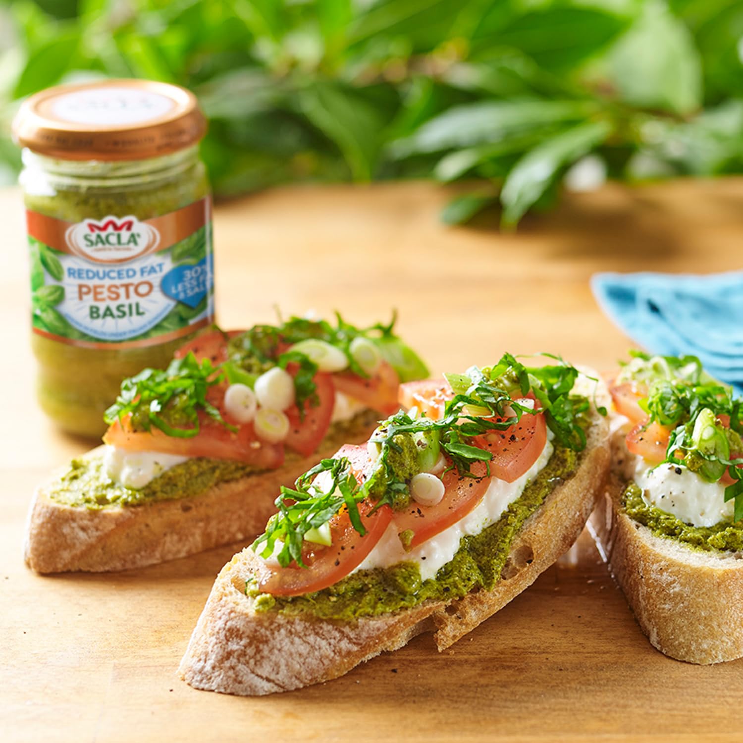 Saclà Italienisches Basilikum-Pesto – Fettreduziert, mit Basilikum, Käse, Cashews & Pinienkernen – 190 g