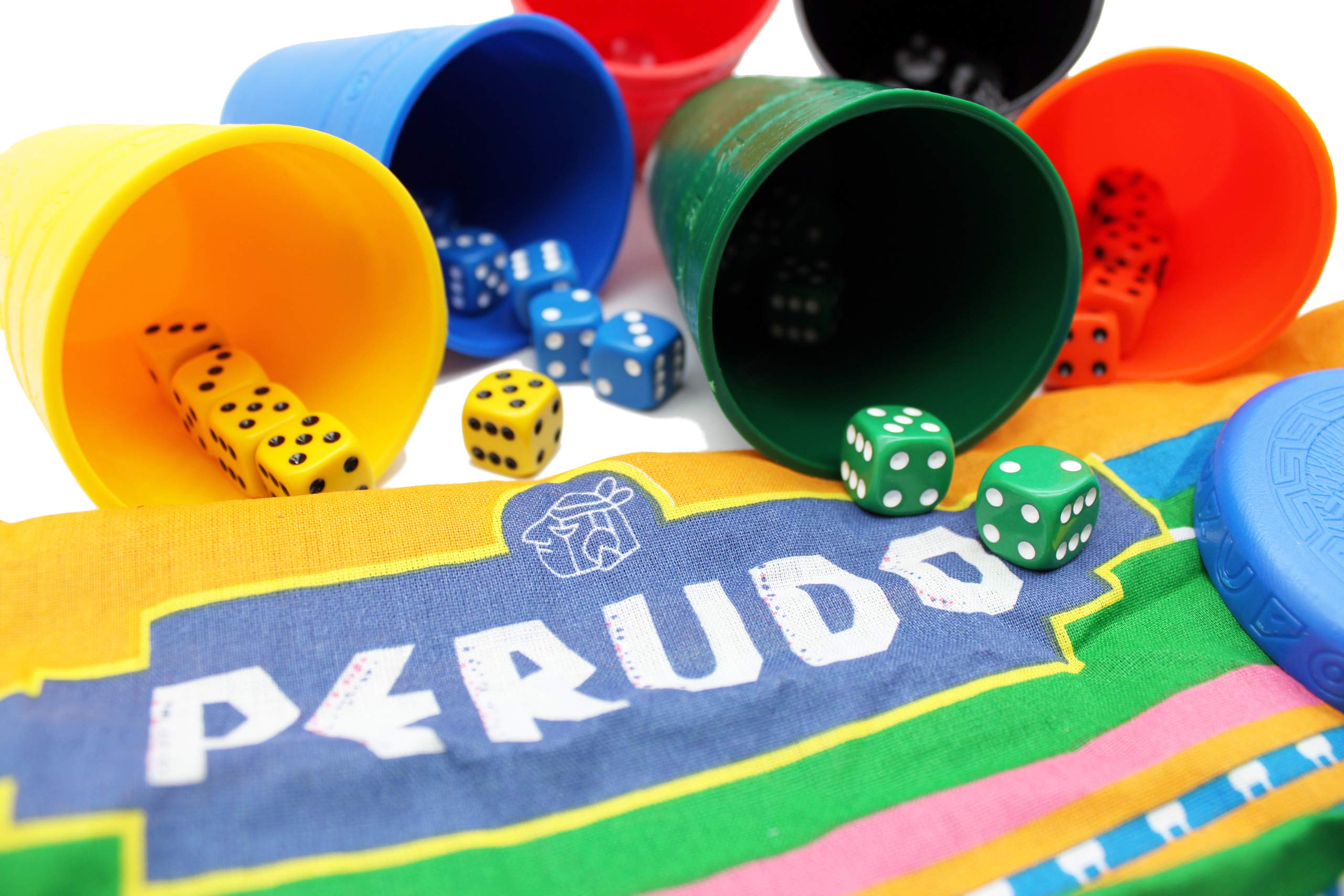Paul Lamond Perudo in einem Blechwürfelspiel