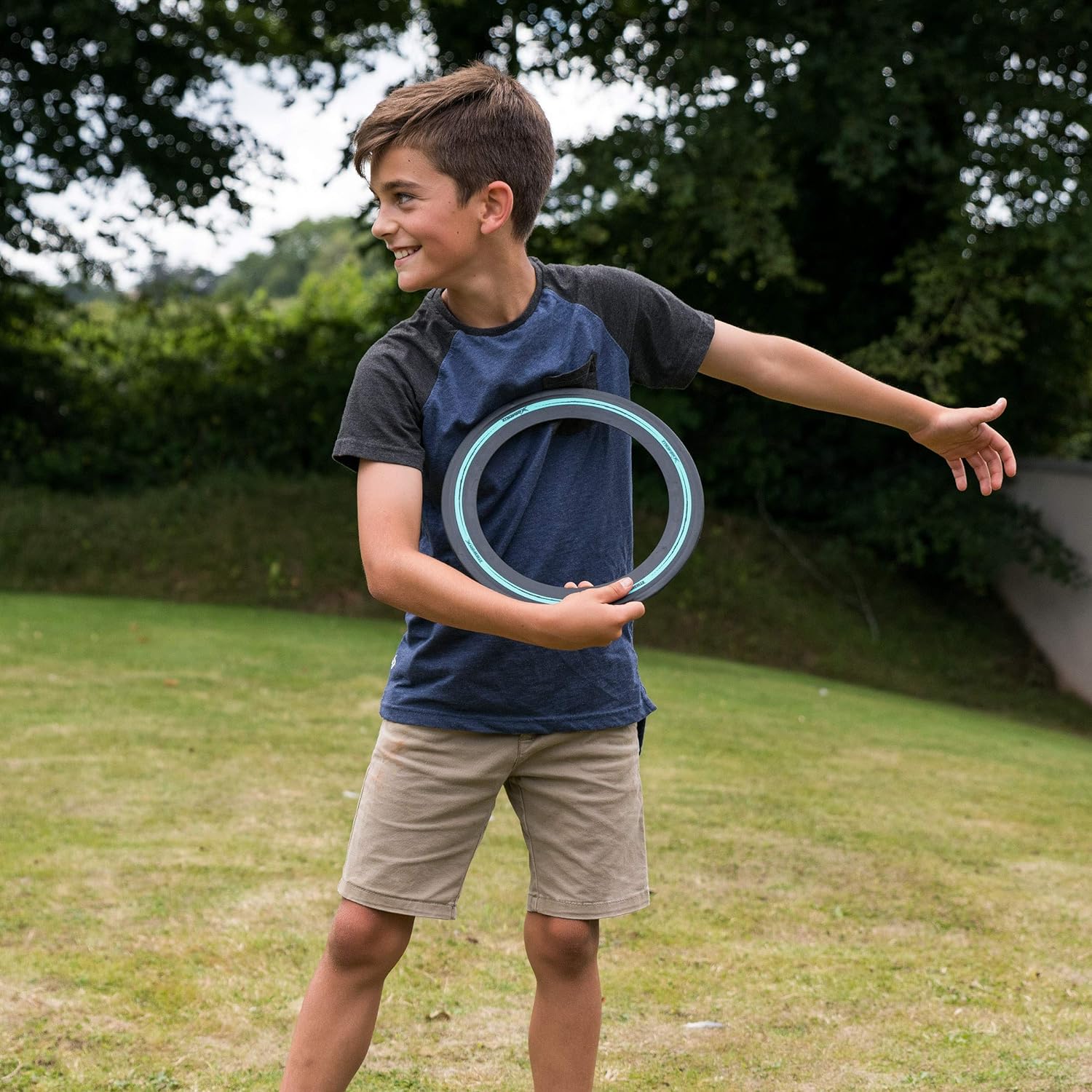 Mavrix Flying Ring – Stilvolle schwarze Performance-Flugscheibe für alle Altersgruppen
