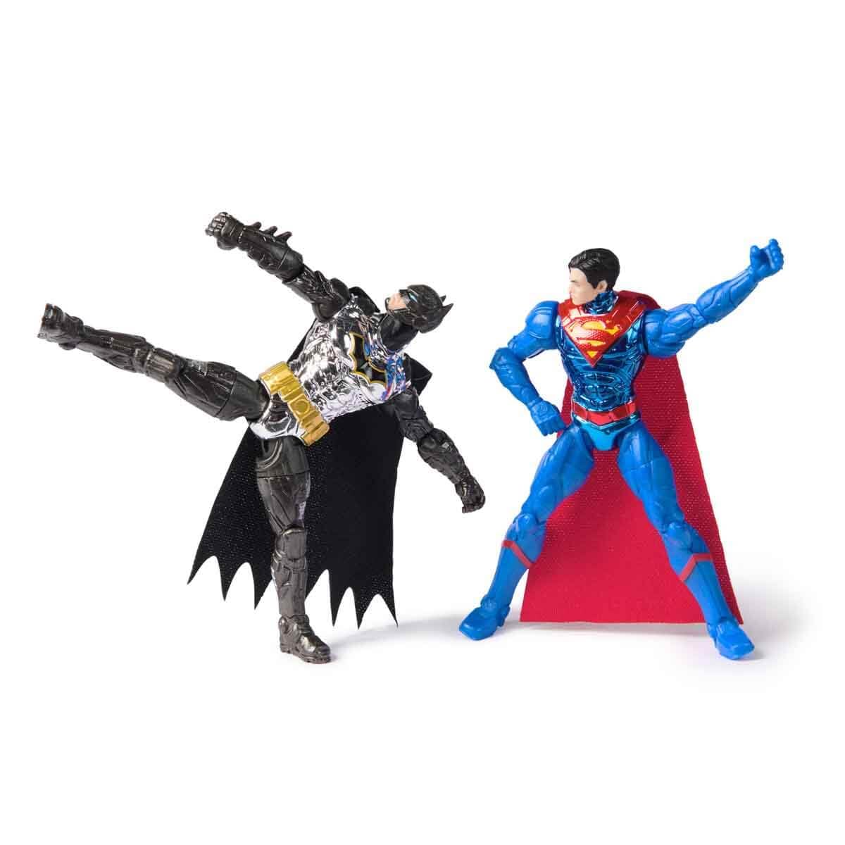 DC Comics Metal Force Transforming Batwing 2-in-1 Playset with Batman & Superman Figures 3