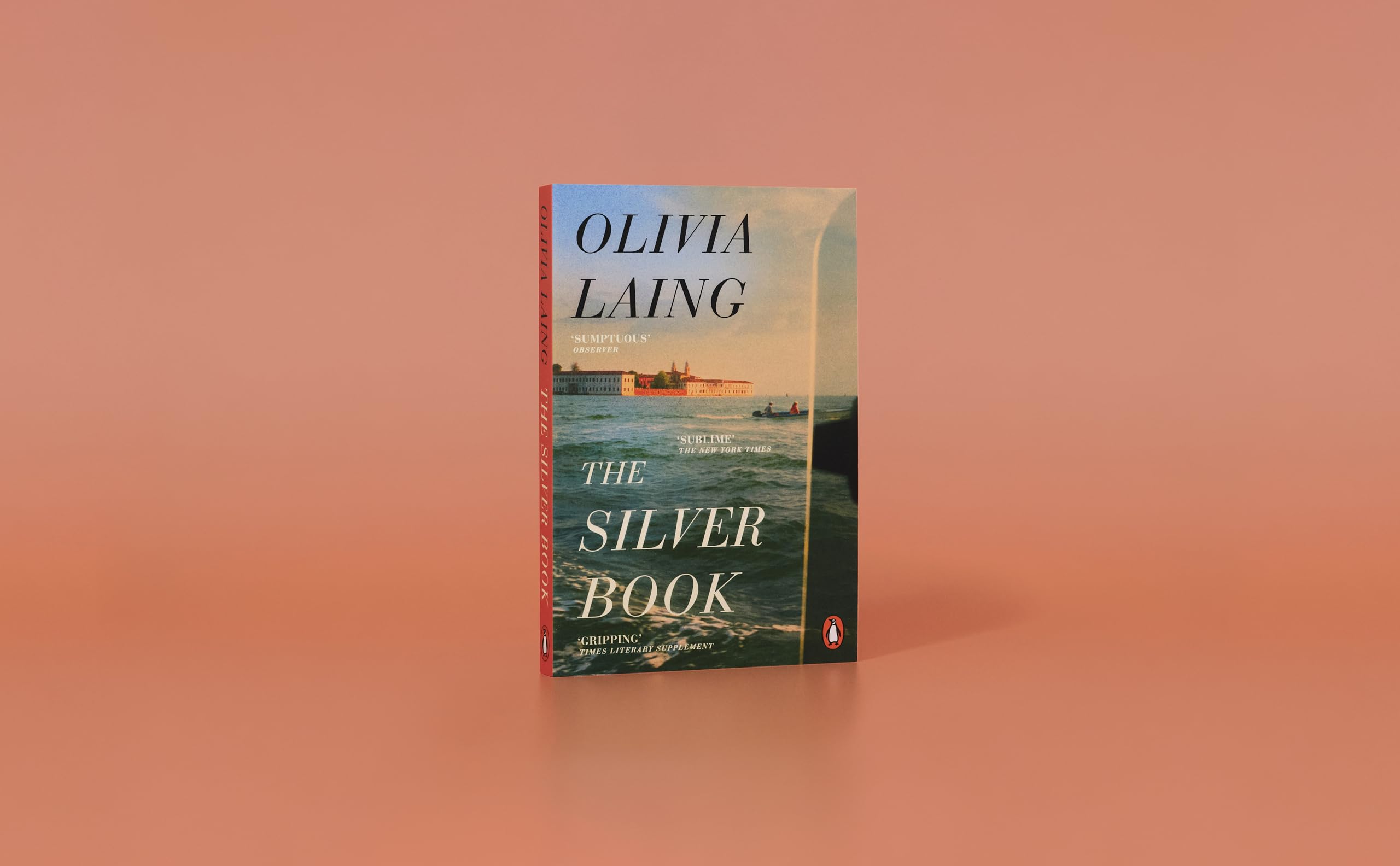 Penguin The Silver Book - Queer Love Story & Noirish Thriller | Paperback