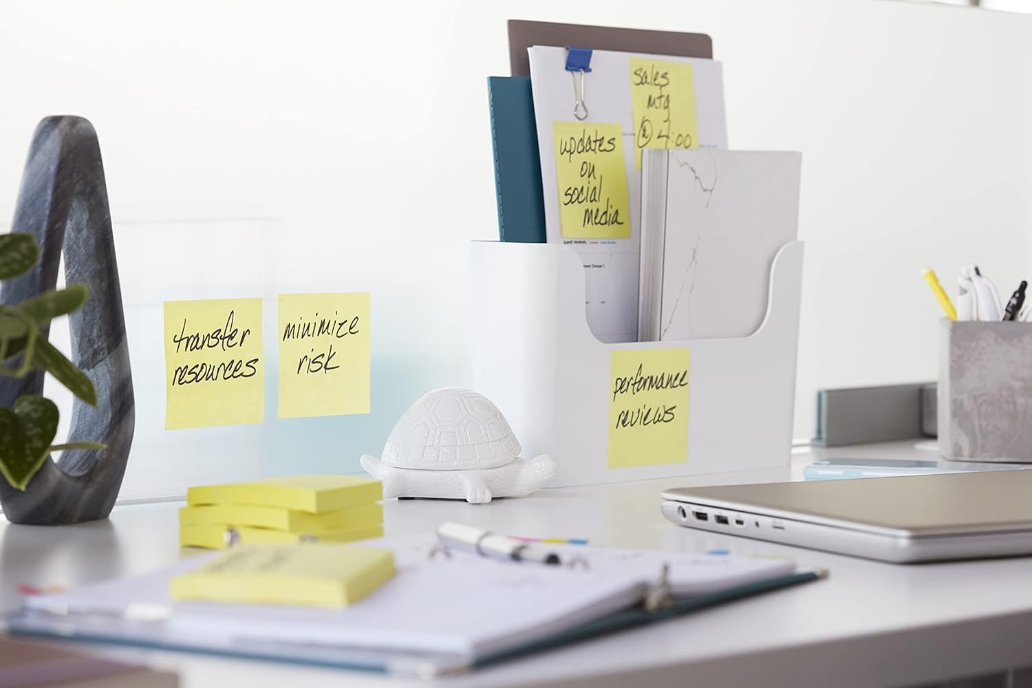 Post-it Super Sticky Notes - 540 Sheets | 76 mm x 76 mm Yellow Square Notes 8