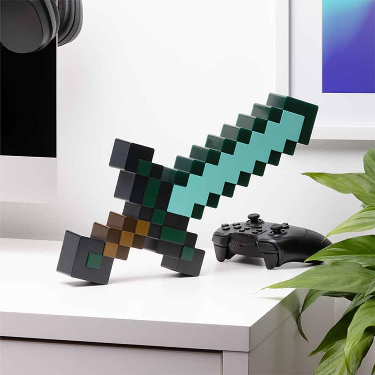 Paladone Minecraft Diamond Sword Light - 40cm Tall | 3 Dynamic Modes | USB-C or Battery Powered
