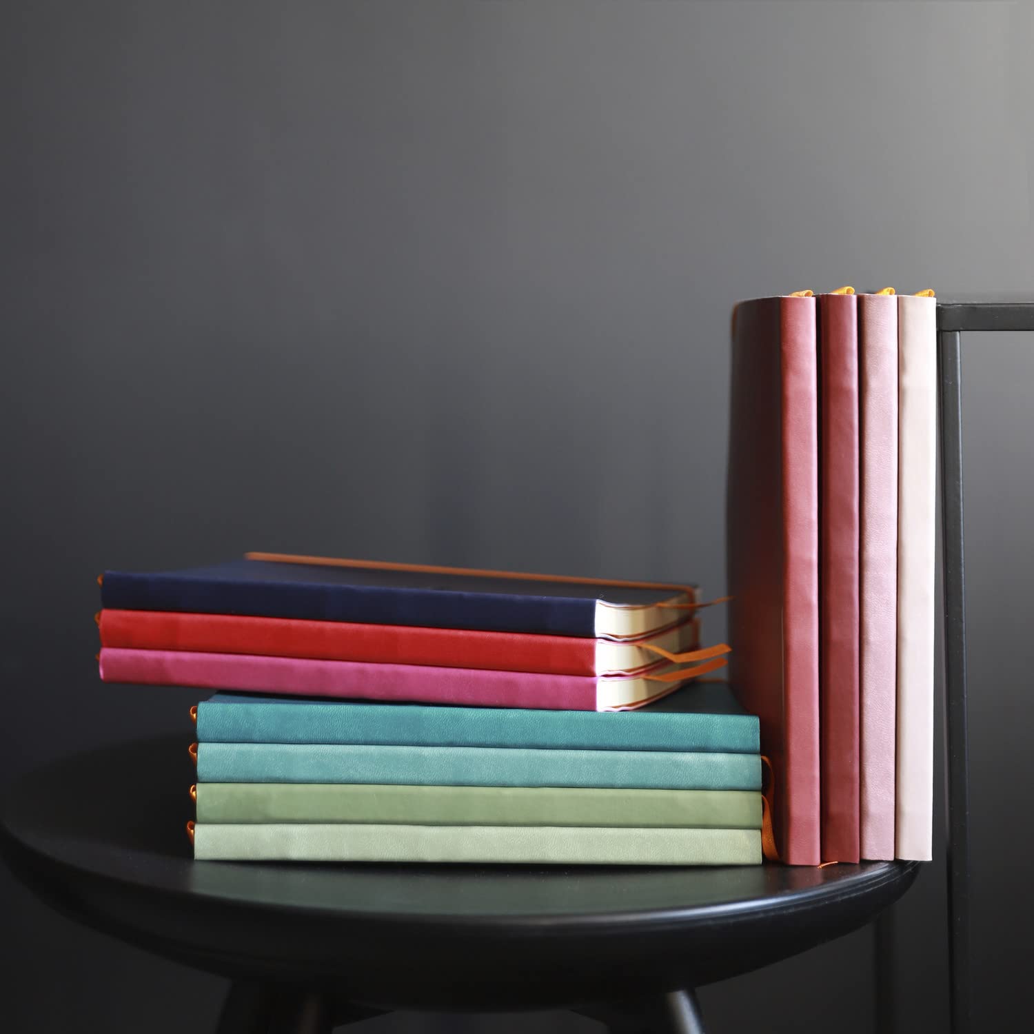 Rhodia Rhodiarama Flexible Notebook - A5 Lined 160 Pages | 90 g/m² Ivory Paper | Midnight Blue 6