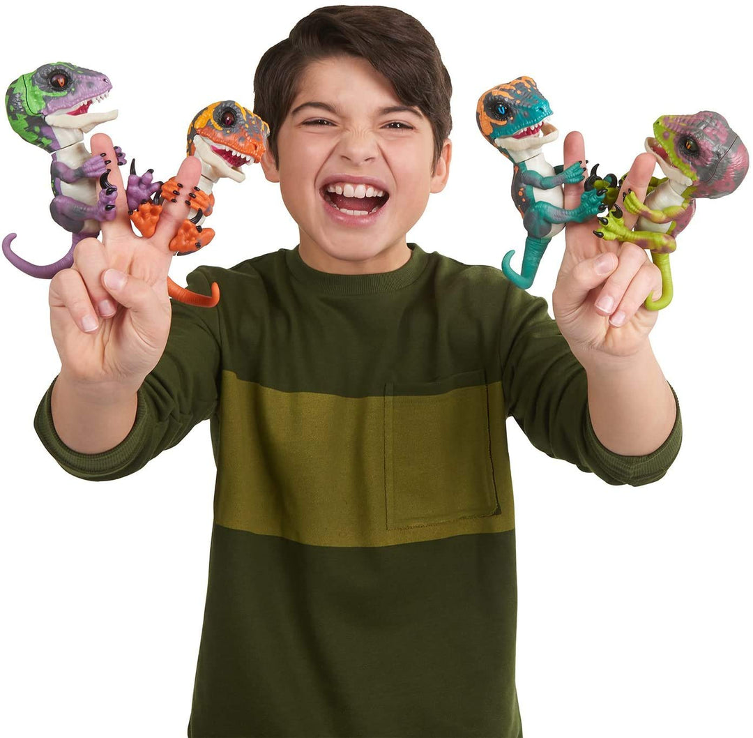 Untamed Raptor di Fingerlings - Stealth Green - Baby Dinosaur interattivo da collezione - Di WowWee