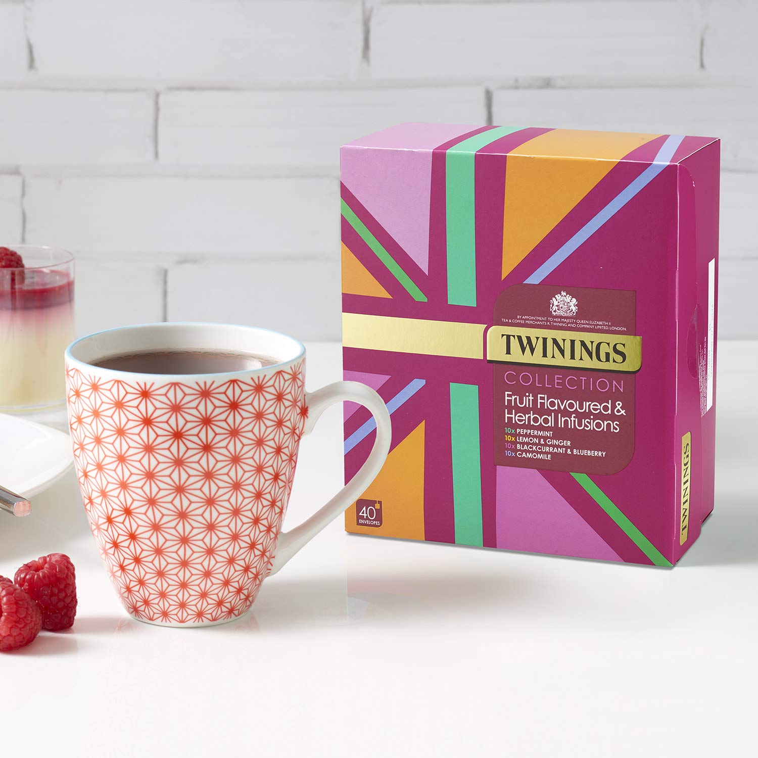 Twinings Infusions Selection Variety Geschenkset – 40 umhüllte Teebeutel mit Pfefferminze, Zitrone & Ingwer, Schwarze Johannisbeere & Blaubeere, Kamille