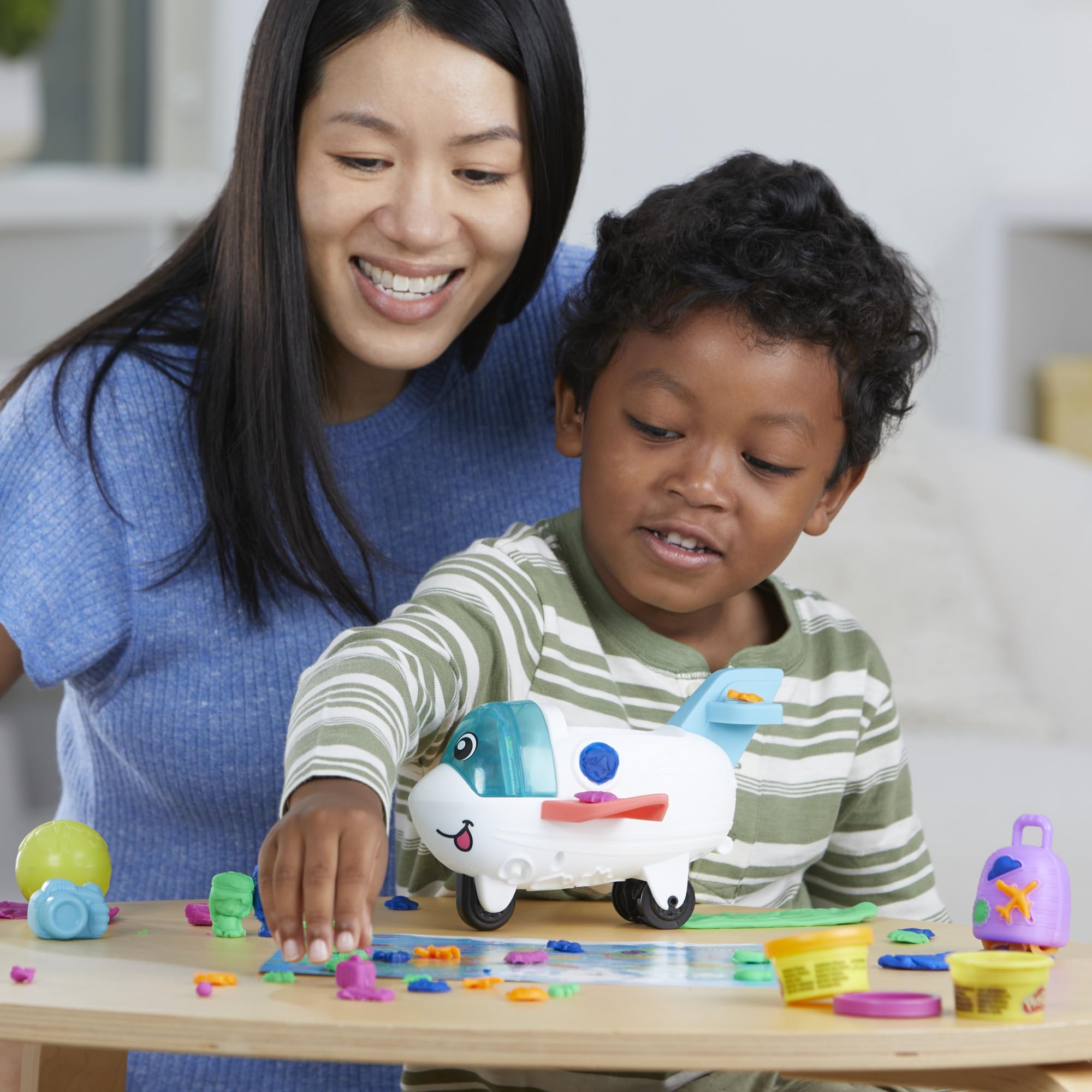 Play-Doh Airplane Explorer Starter Set - Travel Playset with Jet Toy, Map Playmat & 4 Tubs | Ages 3+ 8