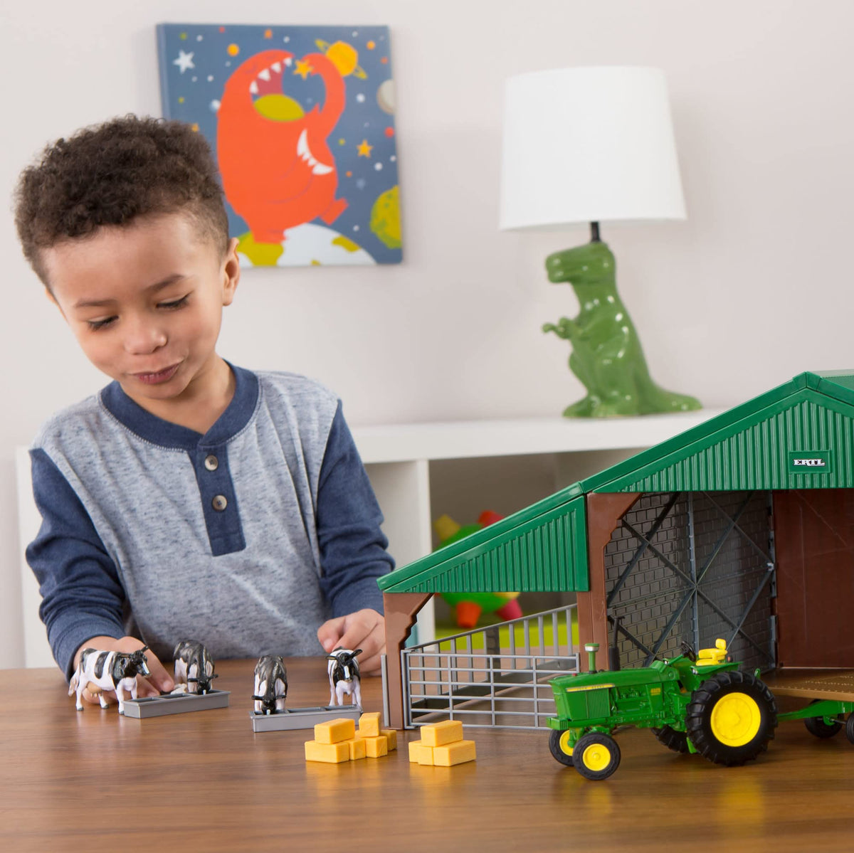 Britains John Deere 736 Farm Building Set | 1:32 Scale Tractor Playset | Ages 3+ 3