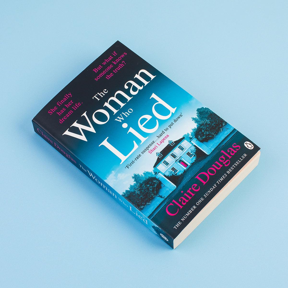 Douglas, Claire - The Woman Who Lied | Crime & Mystery Paperback