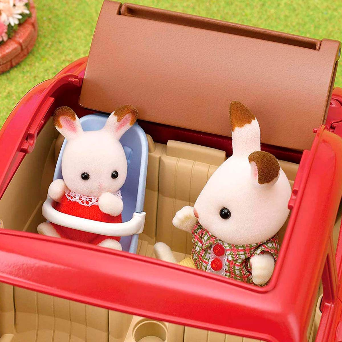 Sylvanian Families Family Cruising Car Vehicle Playset - 5-Seater Convertible | Ages 3+