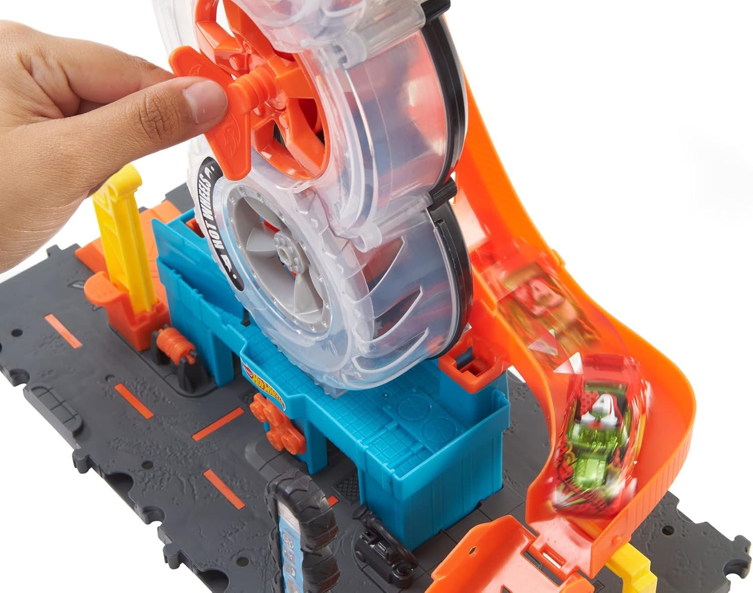 Hot Wheels City Super Twist Tire Shop Playset - Spin Key Action for Kids 5 Years and Up 4