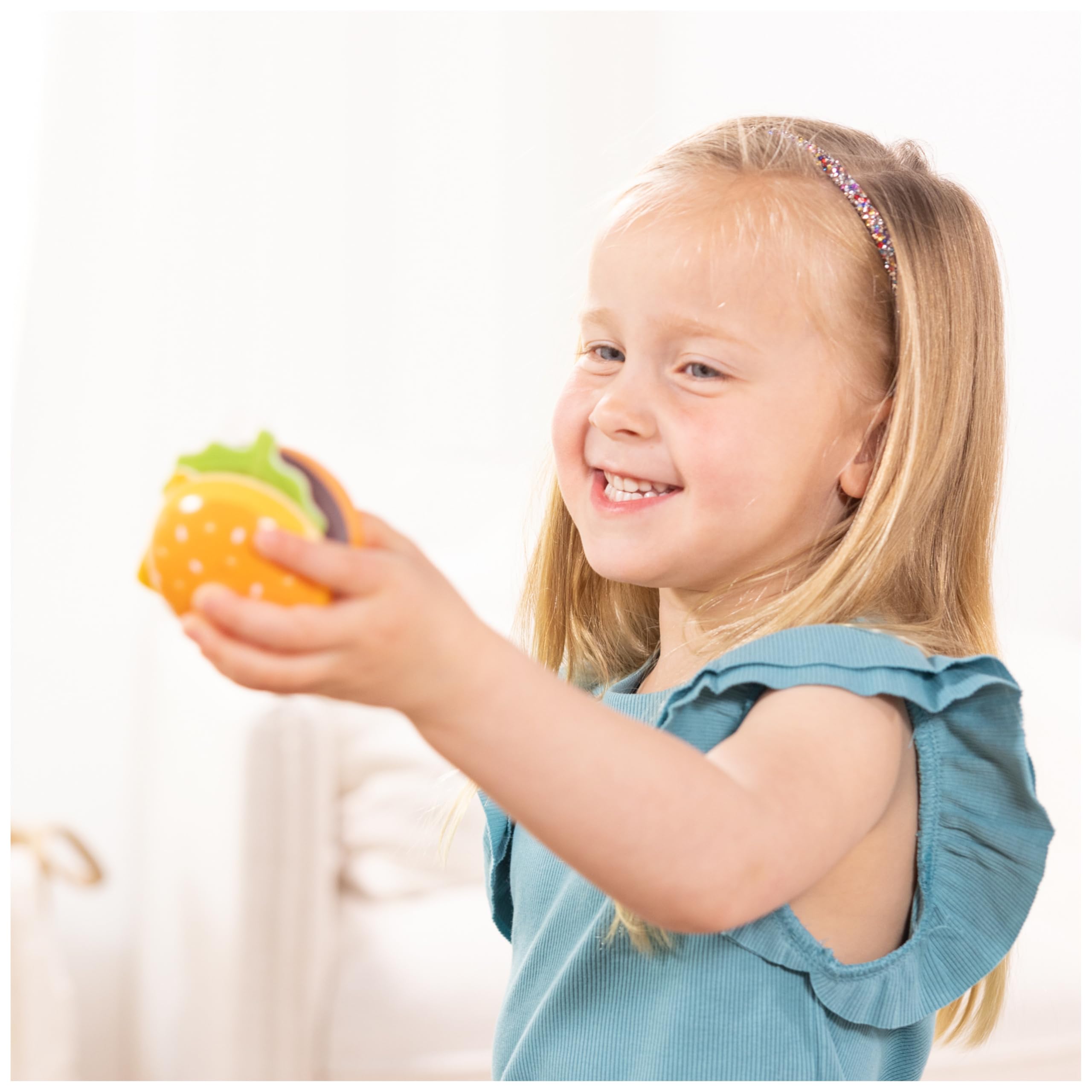 Melissa & Doug Flip & Fry Grill Play Set with Water WOW! Colour Reveal Food | Ages 3+ 5