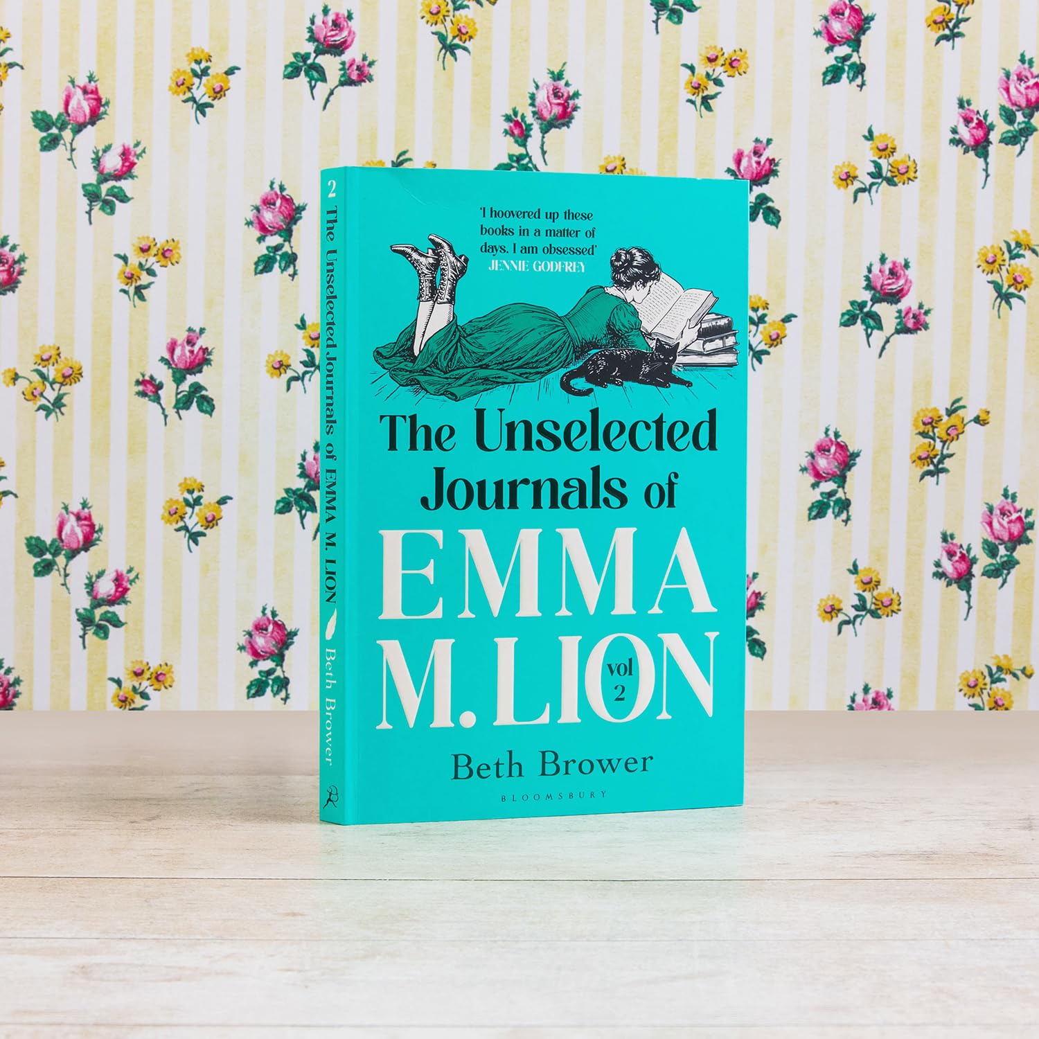 Bloomsbury The Unselected Journals of Emma M. Lion, vol. 2: 'Bridget Jones meets every classic novel' - Contemporary Fiction Paperback