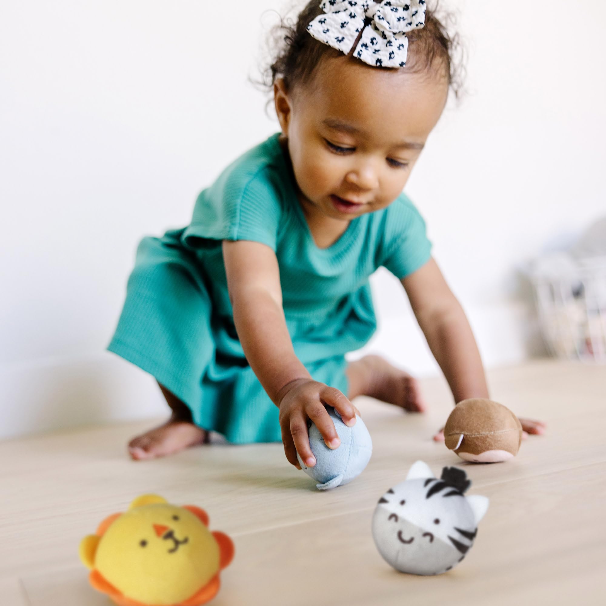 Melissa & Doug Rollables Safari Friends Squeeze Toy Set - 4 Pieces | Ages 6 Months+ | Multicolor