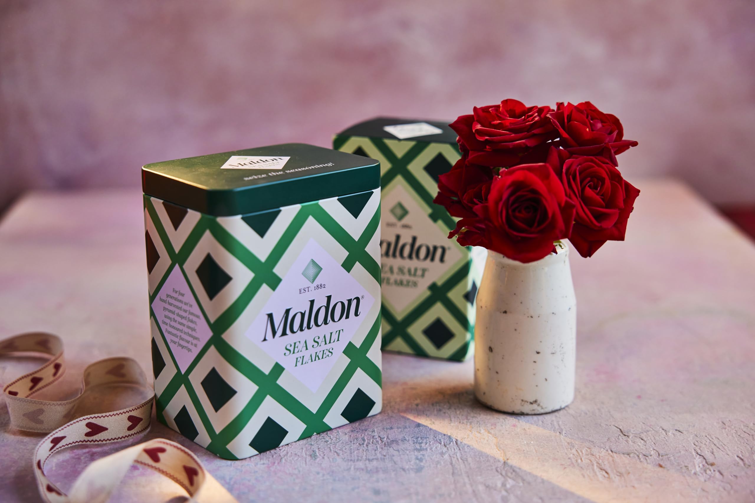 Maldon Sea Salt Gift Tin with Original Sea Salt Flakes | 250g Flake Salt 3