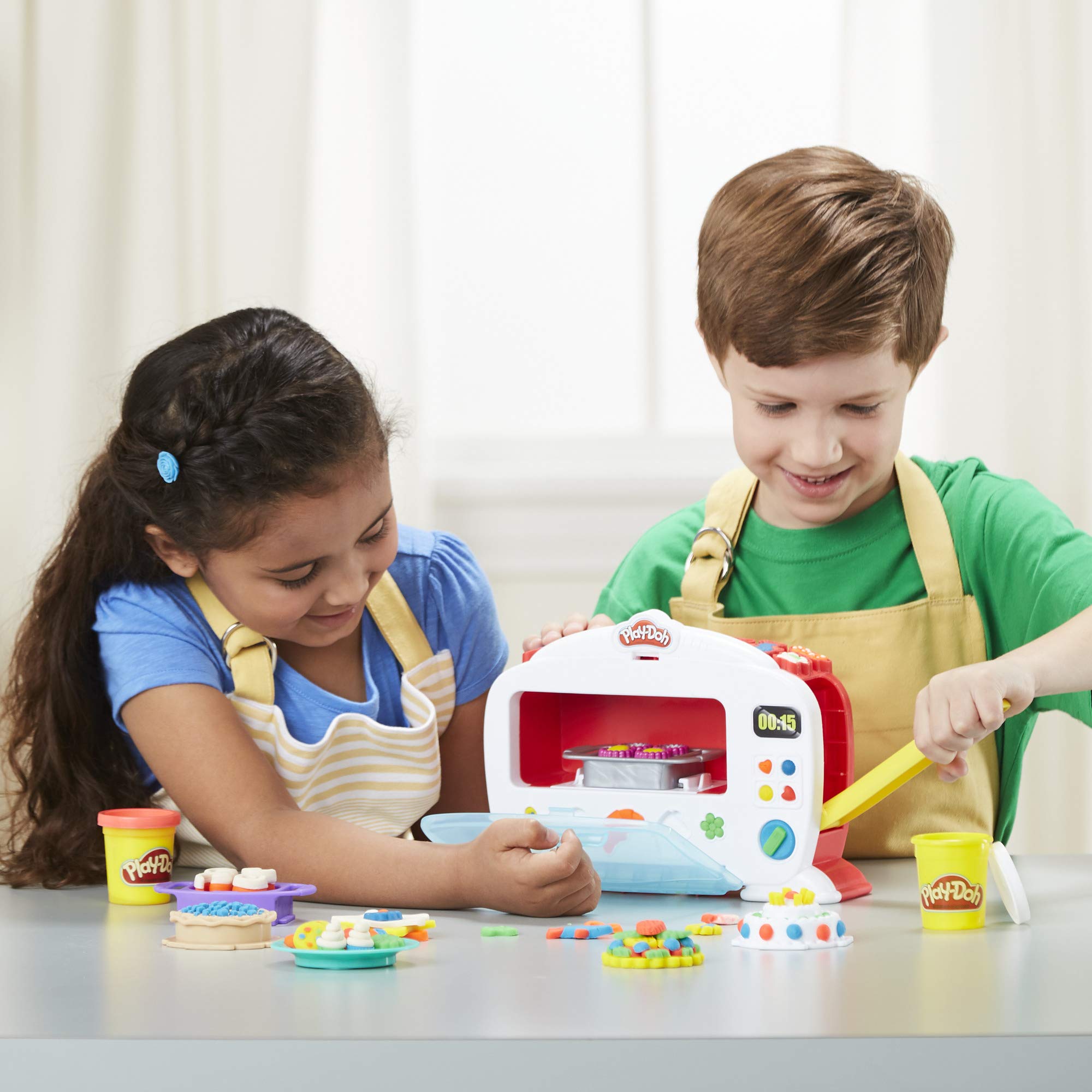 Play-Doh Kitchen Creations Magical Oven Playset - Lights & Sounds for Kids 3+ 4
