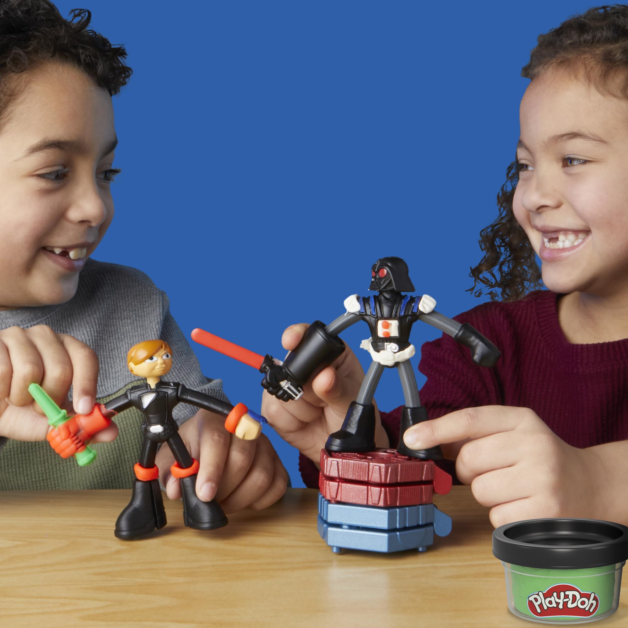 Play-Doh Star Wars Squish & Slice Lightsabers Action Figure Set | Ages 4+ | 2 Figures 6