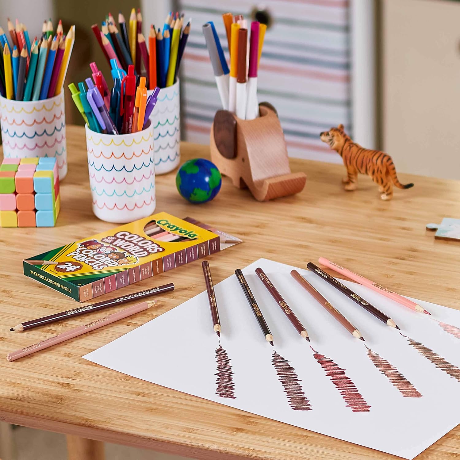 Crayola Colours of the World Coloured Pencils - 24 Multicultural Skin Tone Pencils for Kids 3+ 3