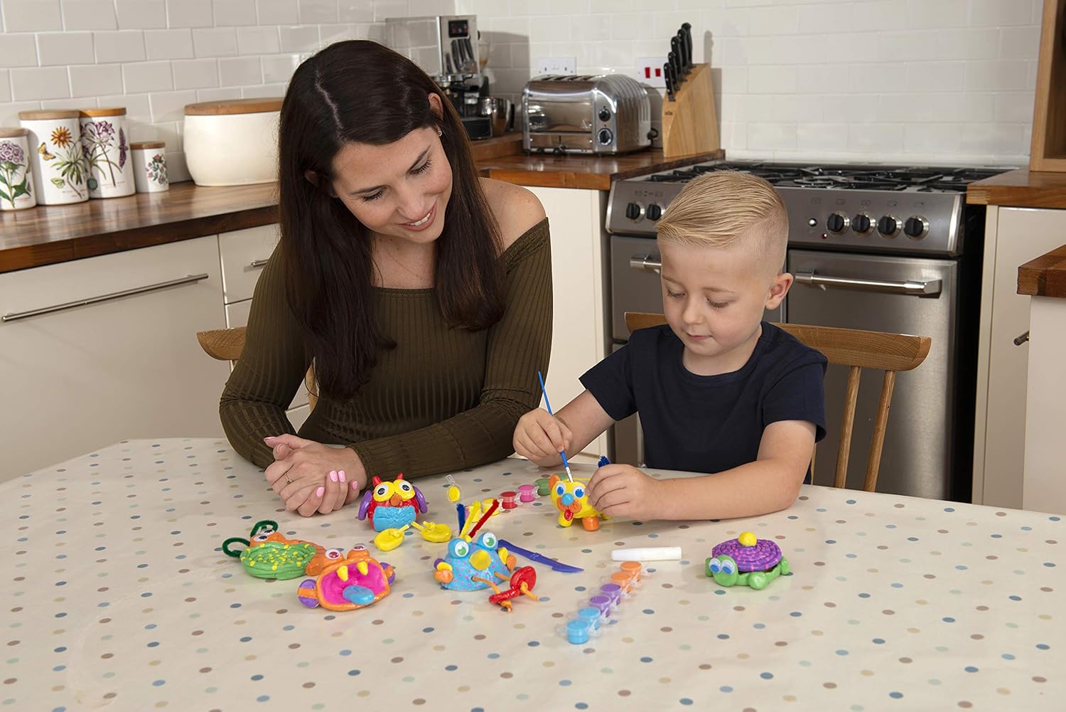 Galt Animal Pottery Craft Kit - 6 Fun Clay Animals to Make & Paint, Ages 6+ 3