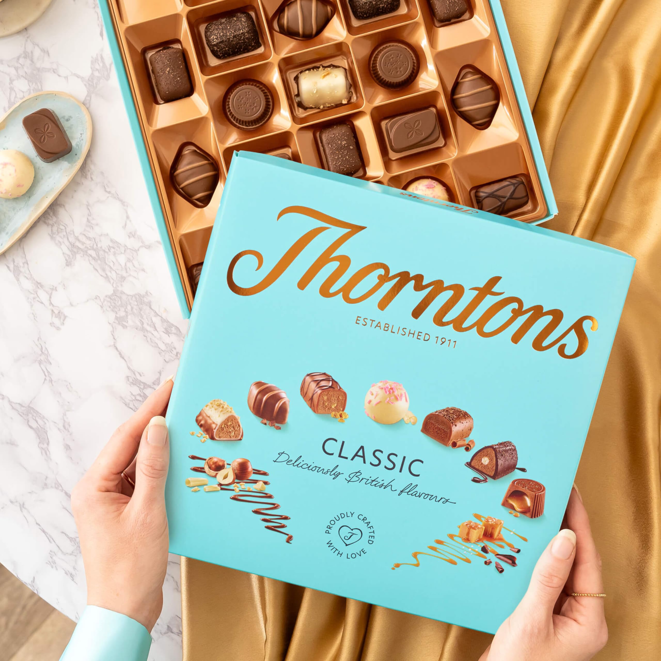 Thorntons Classic Chocolate Gift Box - Assorted Milk, White & Dark Chocolates | 449g 4
