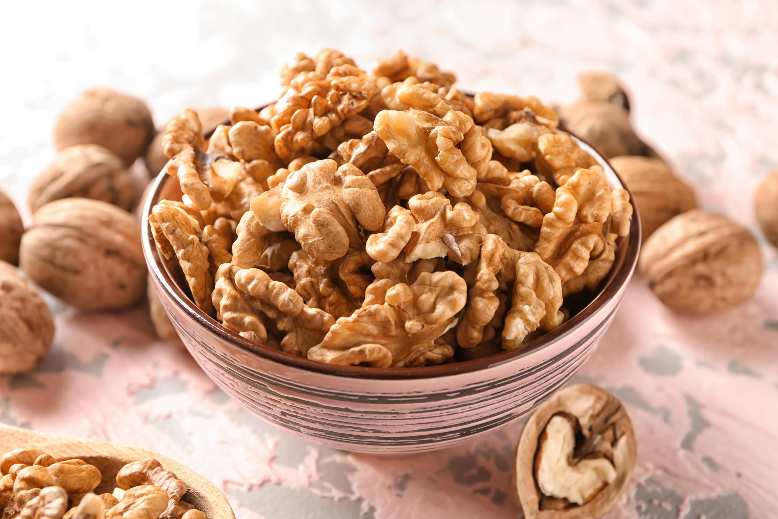 Mundo Feliz Organic Walnut Halves - Raw, Unsalted | 3 x 300 g Pack 5