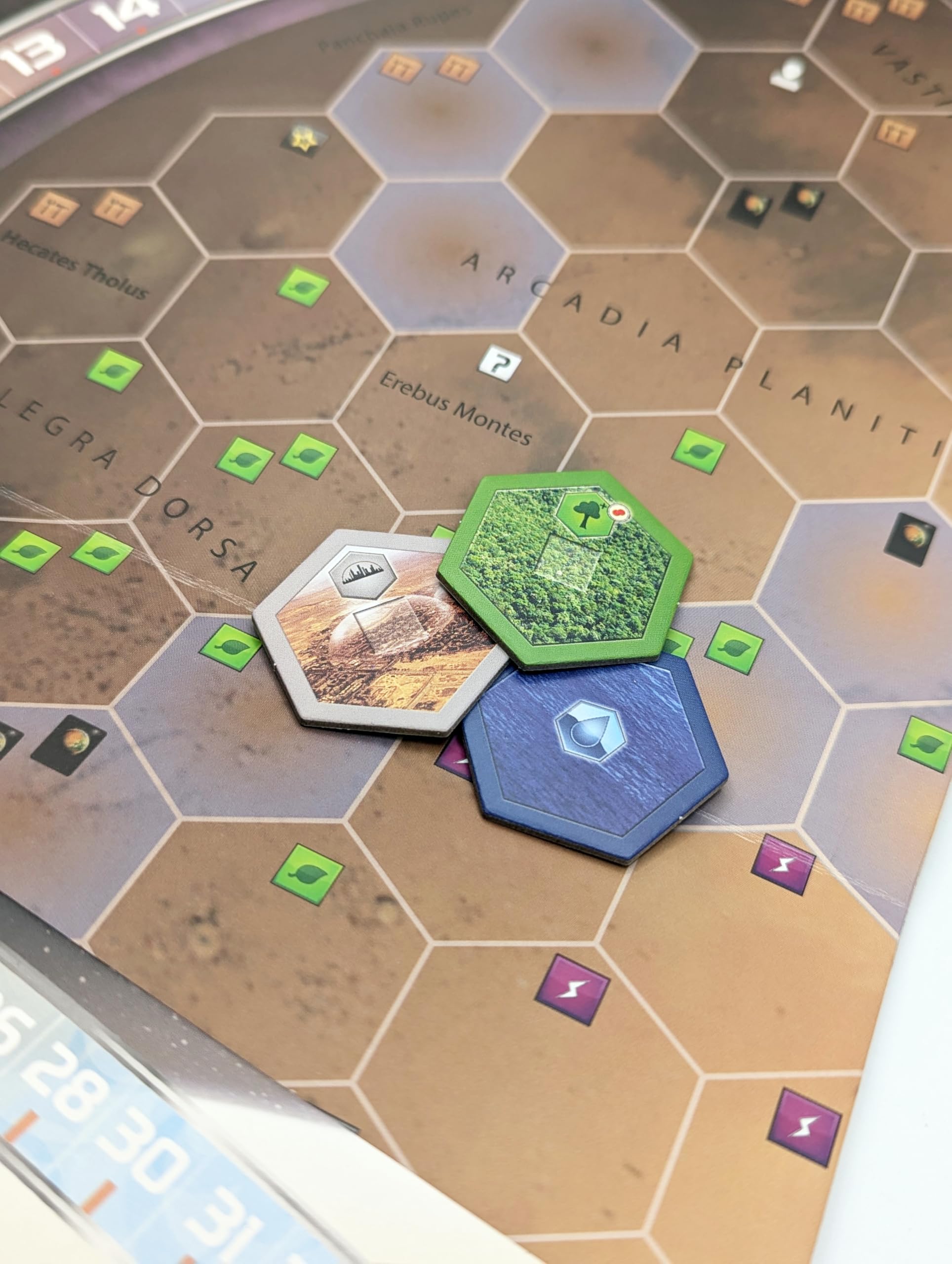 Stronghold Games Terraforming Mars: Amazonis & Vastitas (Expansion) 4