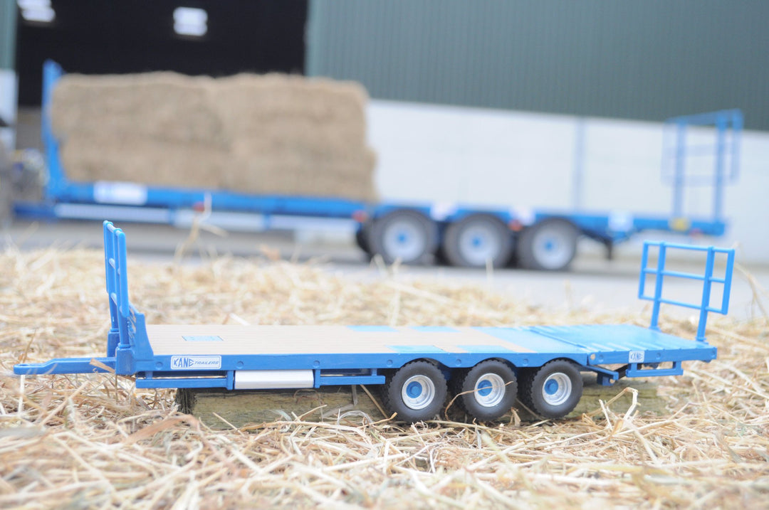 Britains 1:32 Kane Bale Trailer and Bales Farm Set Playset da collezione