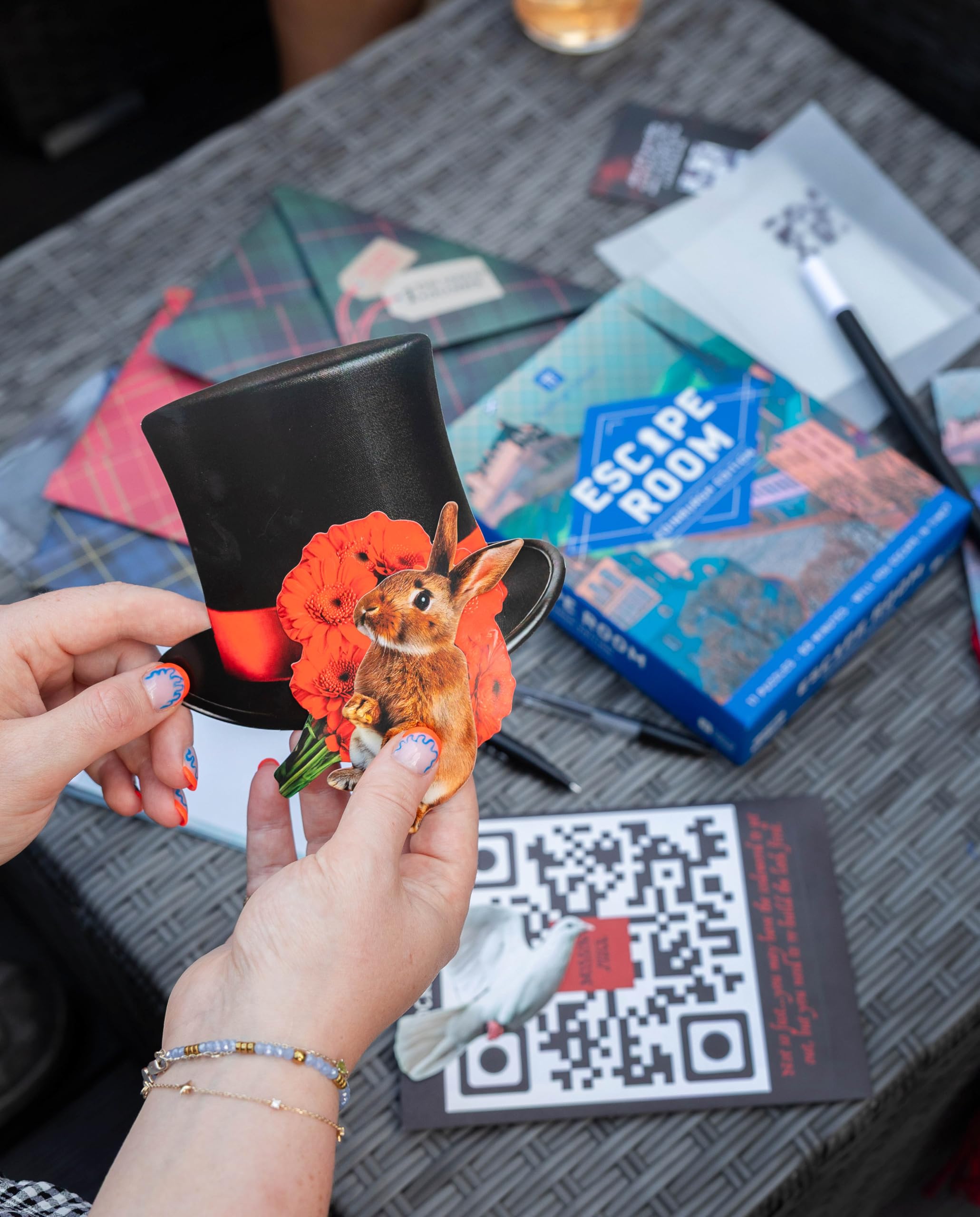 Talking Tables Escape Room Game Night - Edinburgh Edition, Crack the Case Puzzle for Ages 14+ 14