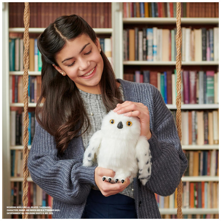 Wizarding World Enchanting Hedwig Interactive Harry Potter Owl con oltre 15 suoni