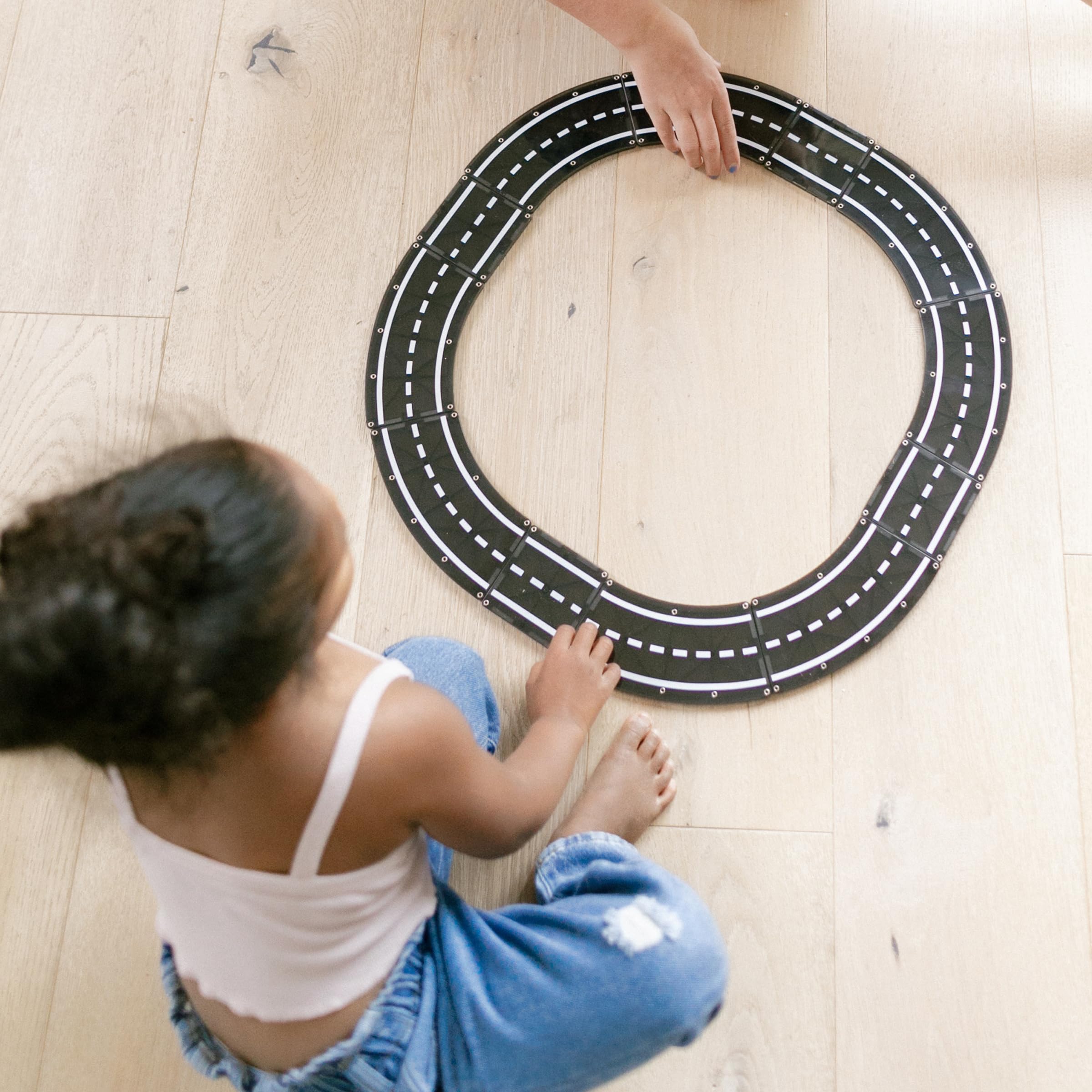 MAGNA-TILES XTRAS: Roads 12-Piece Magnetic Construction Set - Building Toys for Kids 3+ 4