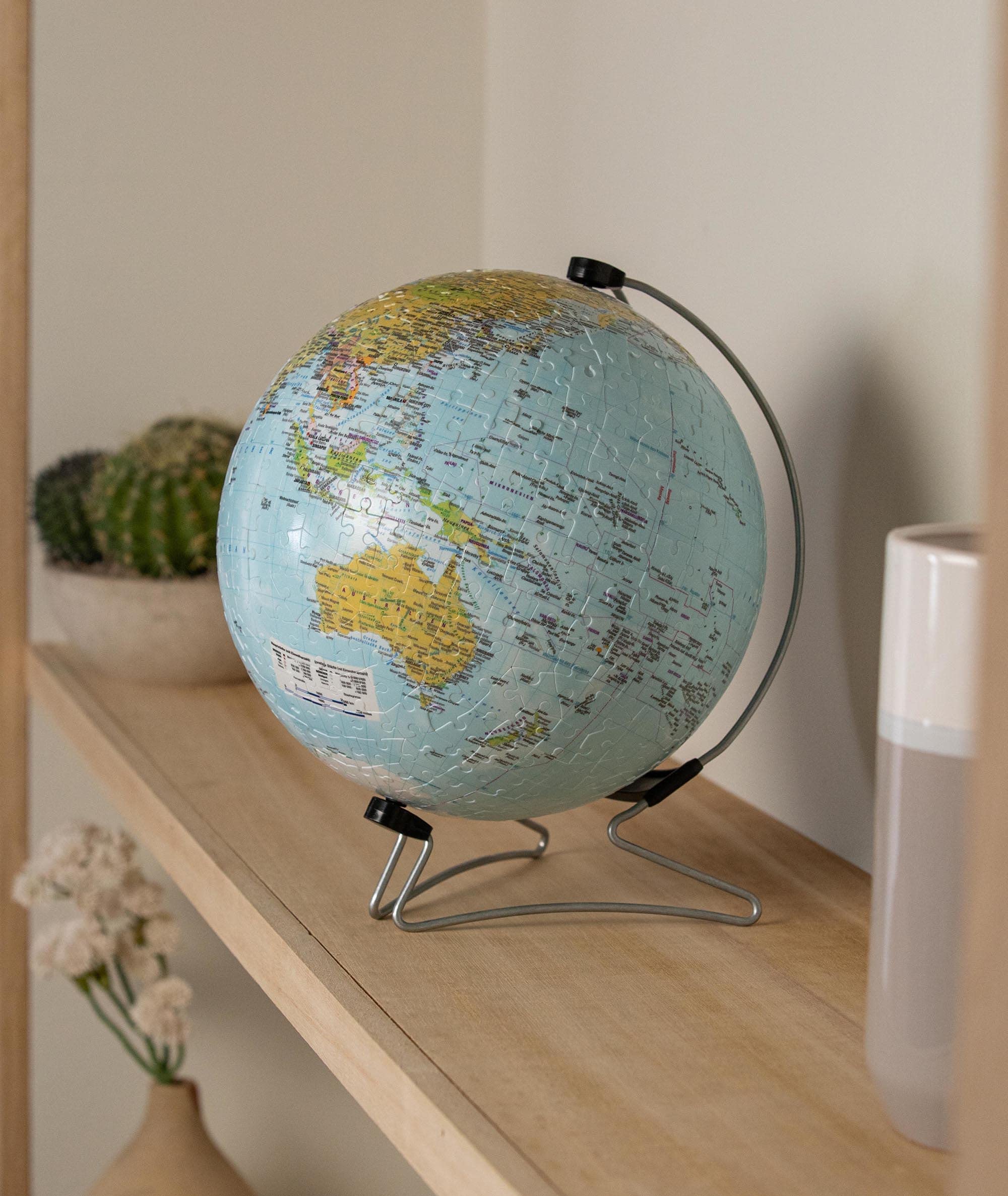 Ravensburger World Globe on V-Stand 3D Jigsaw Puzzle - 540 Pieces 9