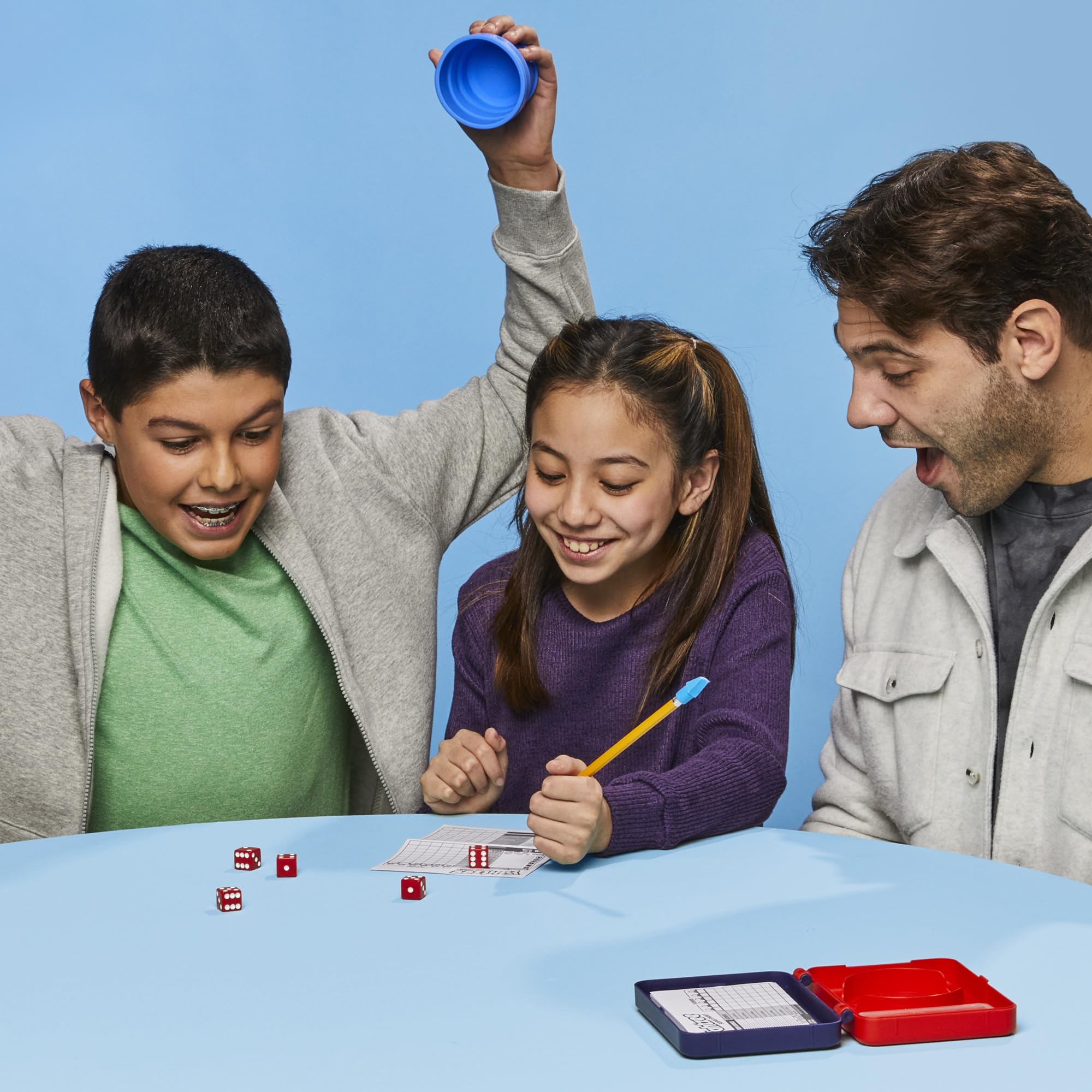 Hasbro Gaming Yahtzee Dice Game - Collapsible Cup & Storage Case | Ages 8+ | 2+ Players 3