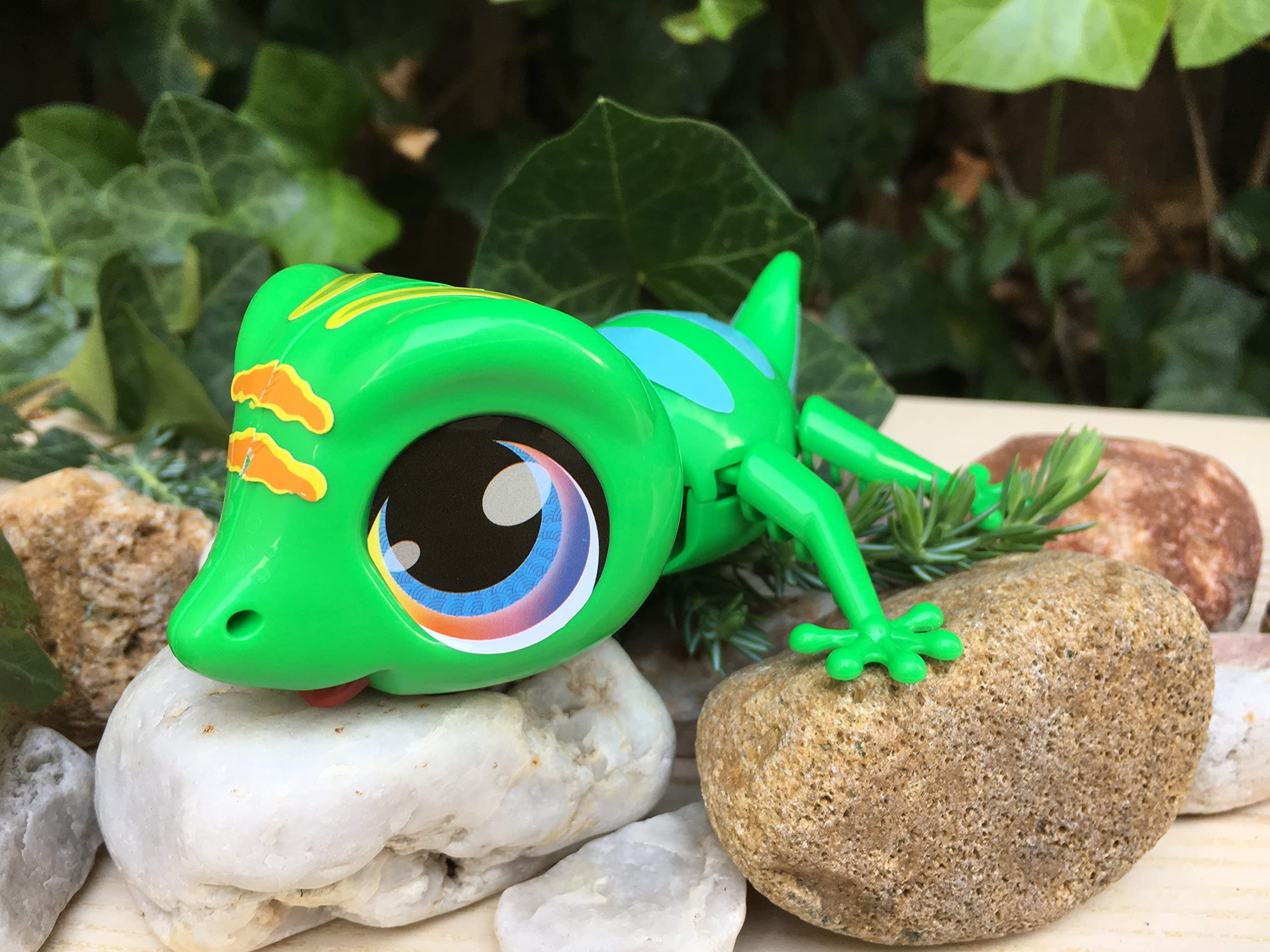 Build-a-Bot: Glow Gecko - Build Your Own Interactive Robot Pet | Ages 4-16 7