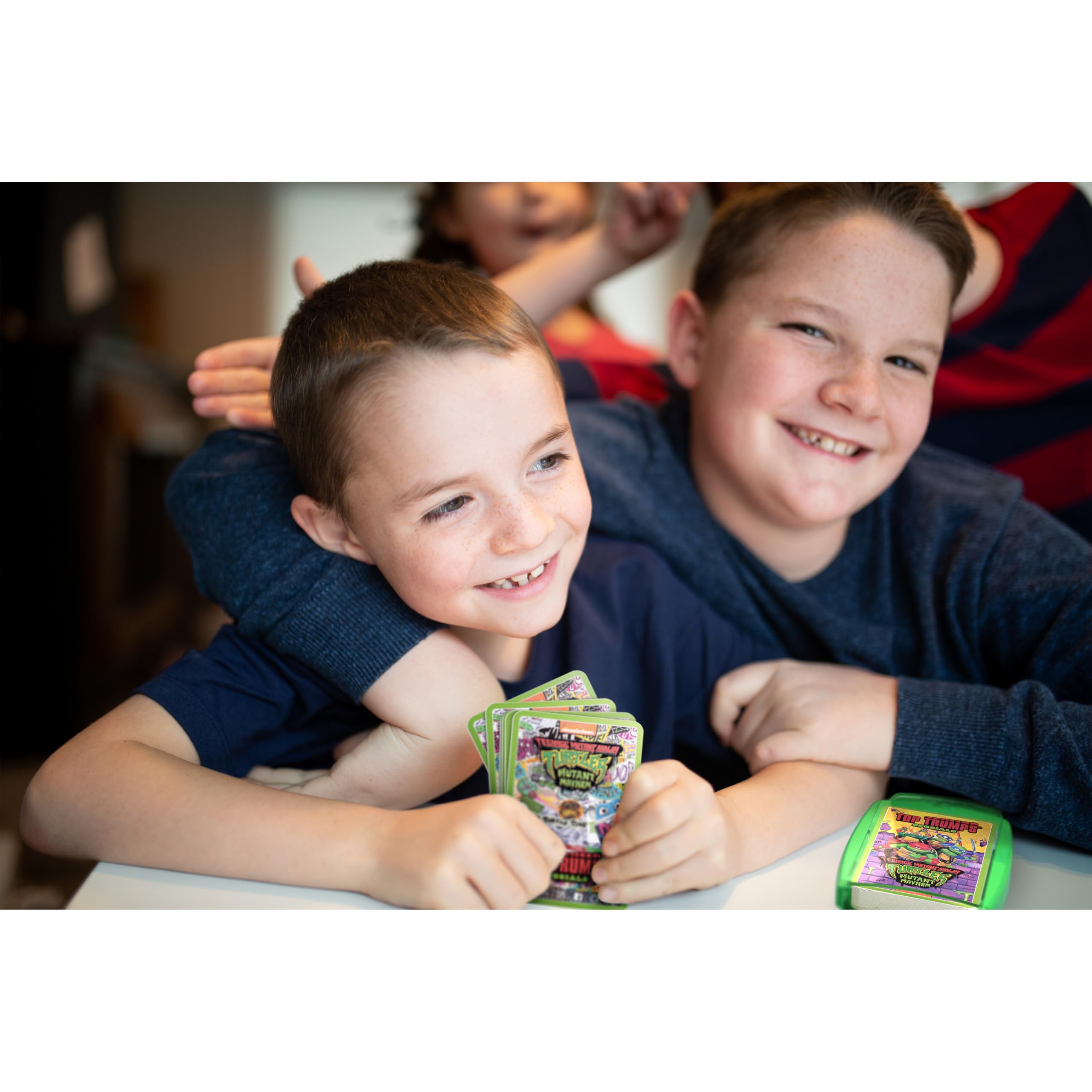 Top Trumps Teenage Mutant Ninja Turtles Card Game | Ages 6+ | Portable 7