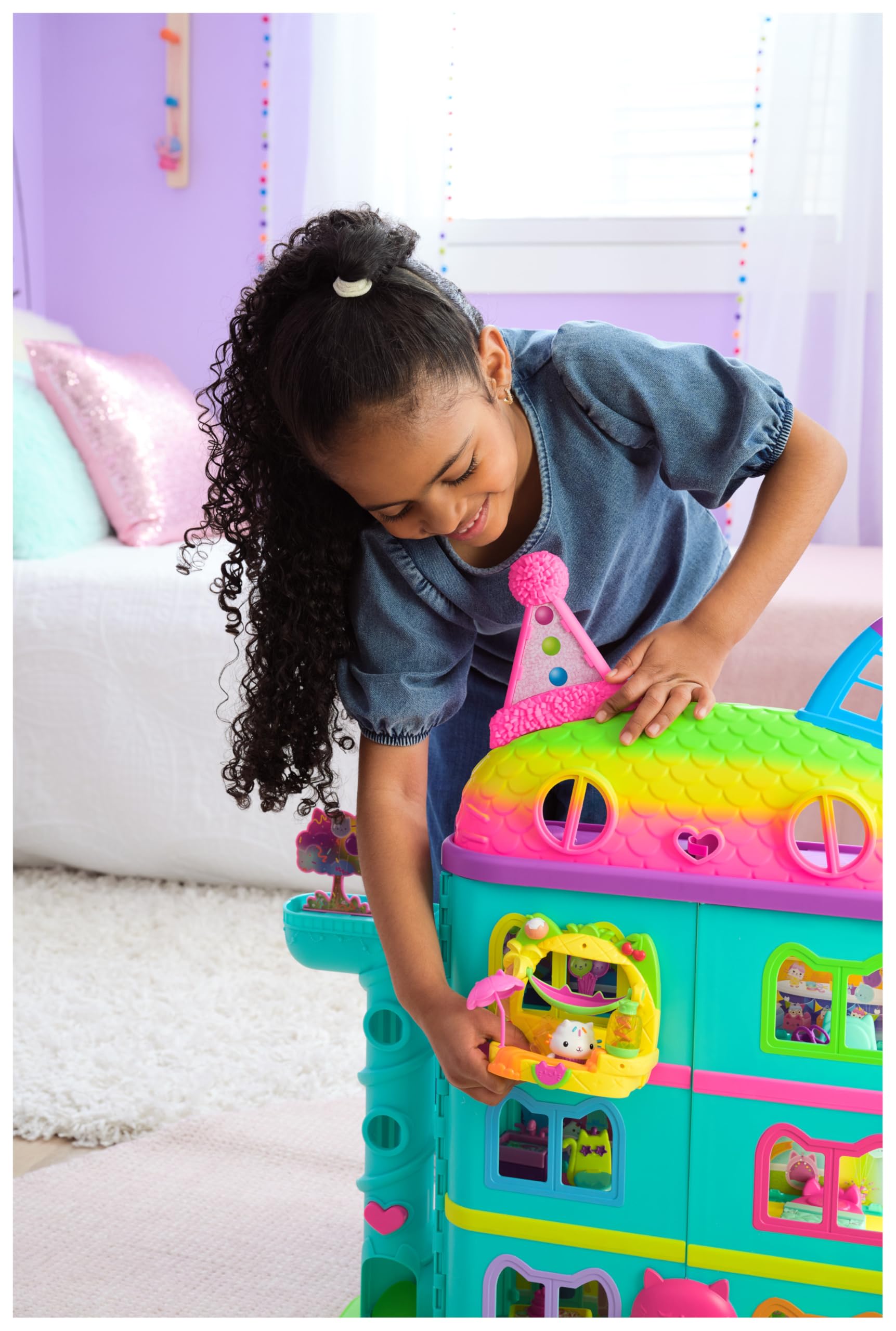 Gabby's Dollhouse Cakey’s Fruit Smoothie Balcony Playset - 8-Piece Dollhouse Toy with Cakey Cat Figure 7