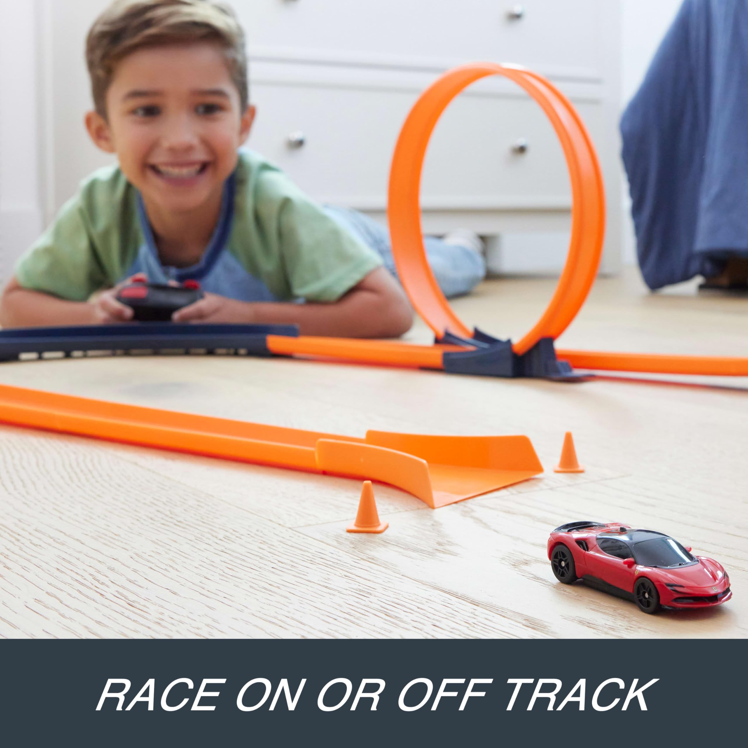 Hot Wheels RC Ferrari SF90 Stradale Assetto Fiorano - 1:64 Scale Remote-Control Car for Kids 5+ 8