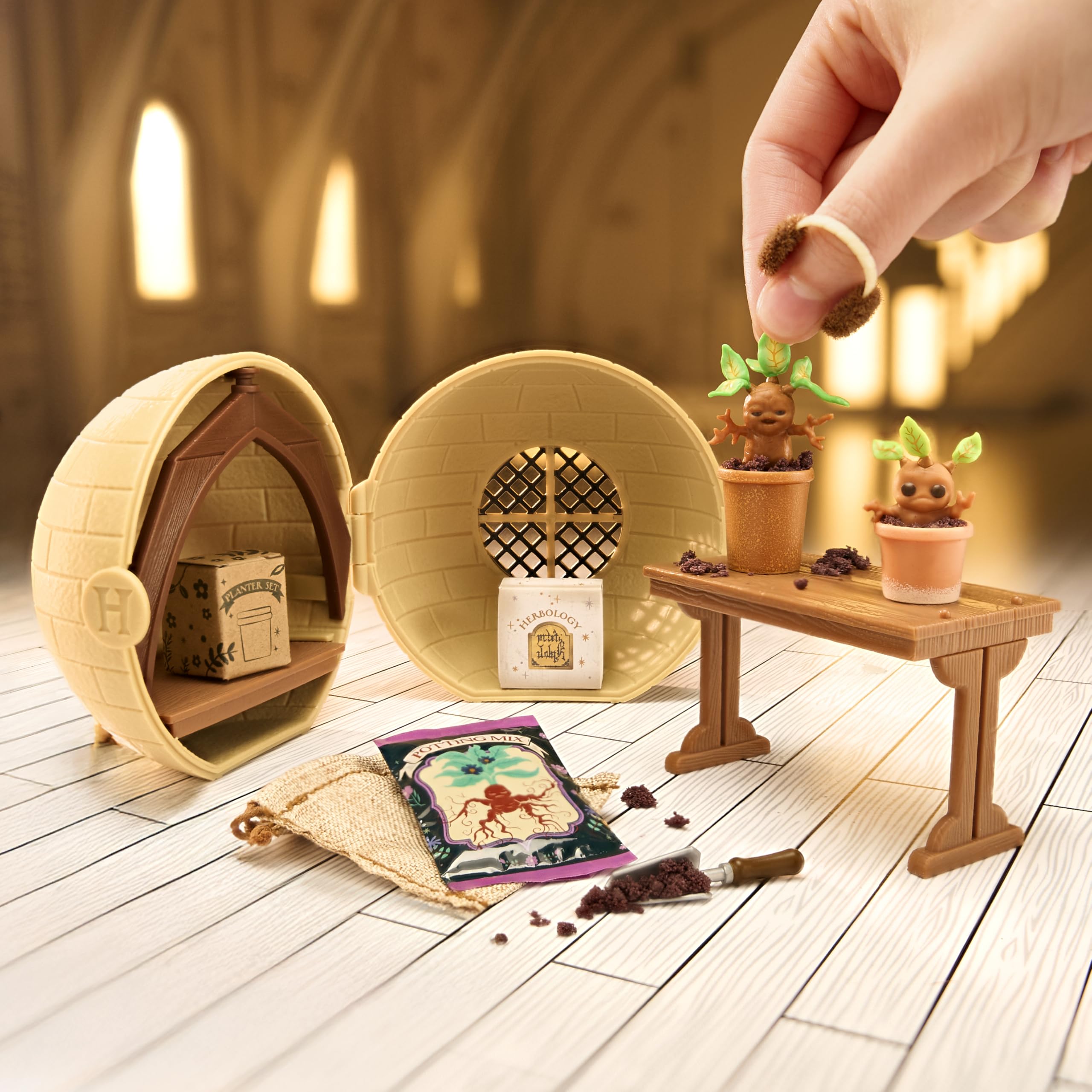 MGA Miniverse Make It Mini Back to Hogwarts - Harry Potter DIY Mini Collectible 2