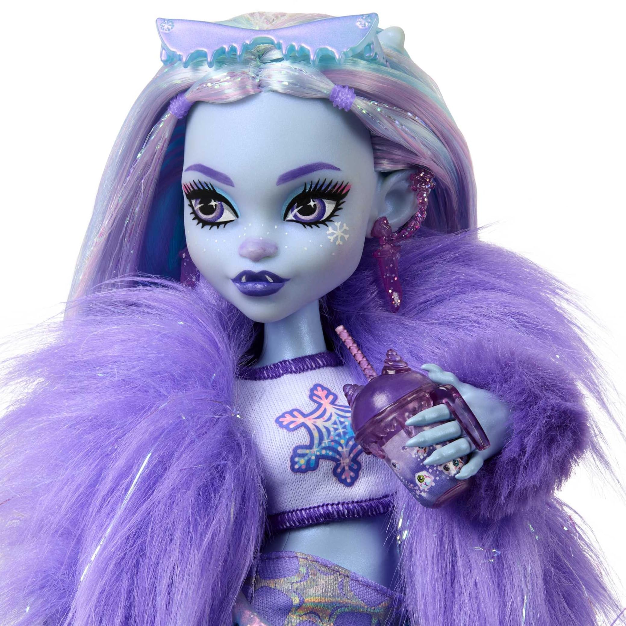 Monster High Abbey Bominable Yeti Doll with Pet Mammoth Tundra and Themed Accessories HNF64 3