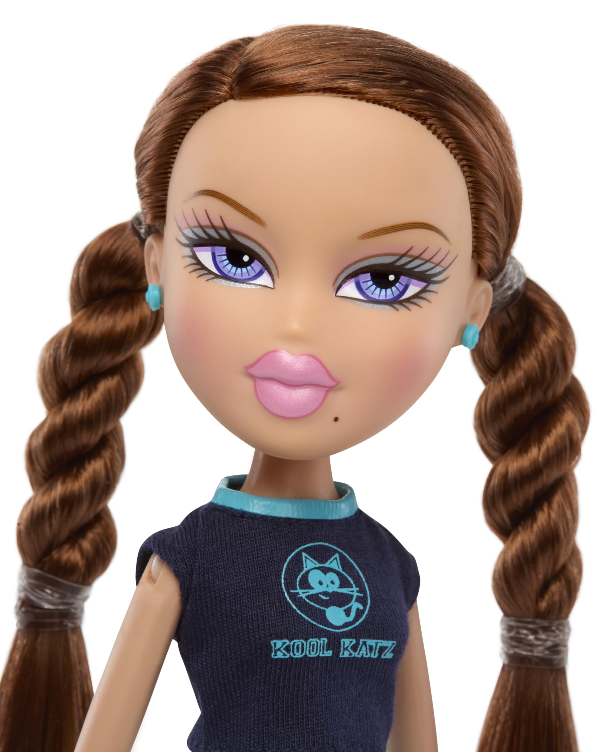 Bratz Play Sportz Roxxi Fashion Doll with Soccer Accessories - 20th Anniversary Reproduction 8