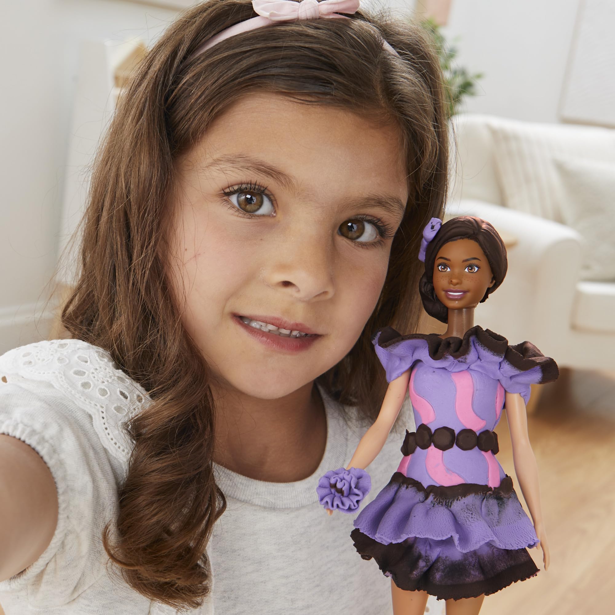 Play-Doh Barbie Fashionista Ruffles Doll Set - Creative Fashion Design Kit for Kids 5+ 8