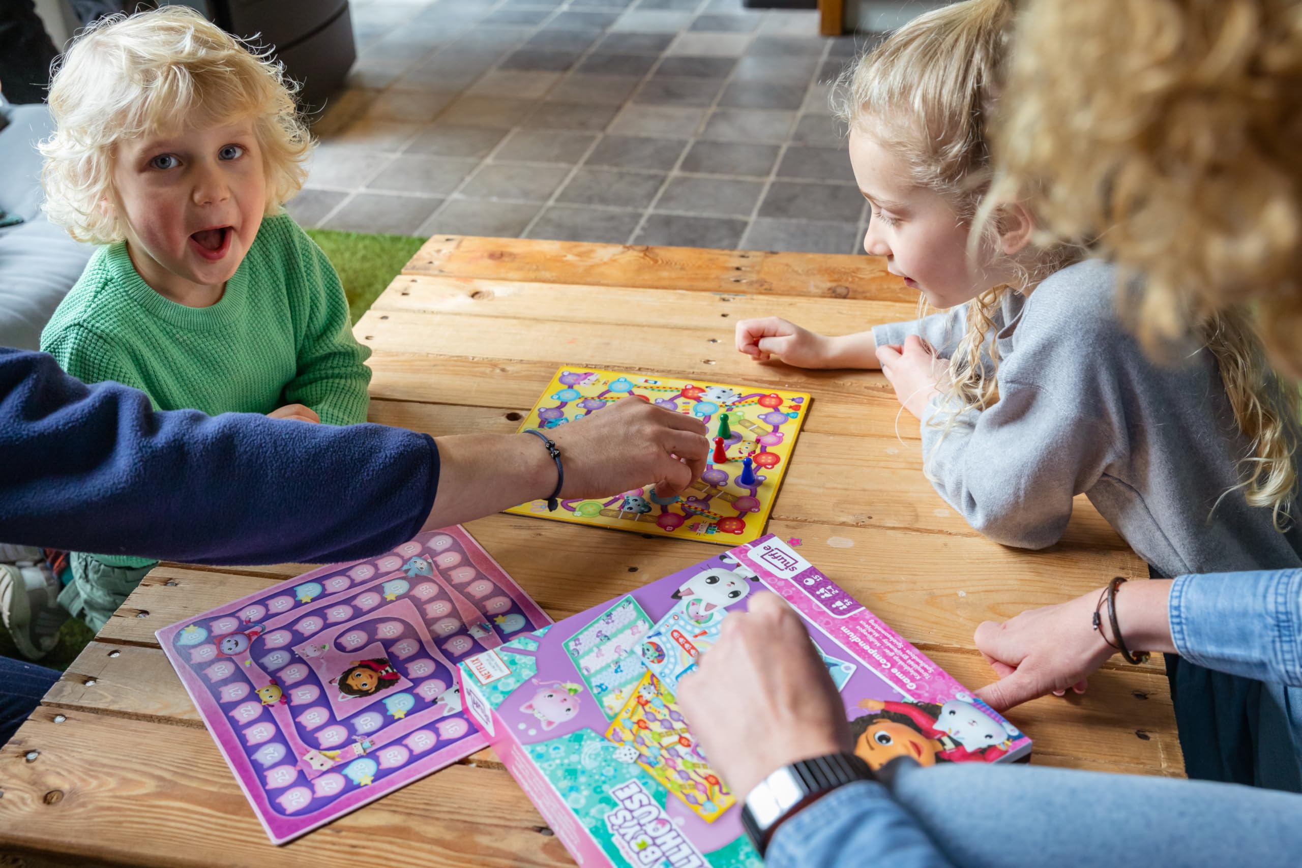 Shuffle Gabby's Dollhouse Game Collection Board Game 4