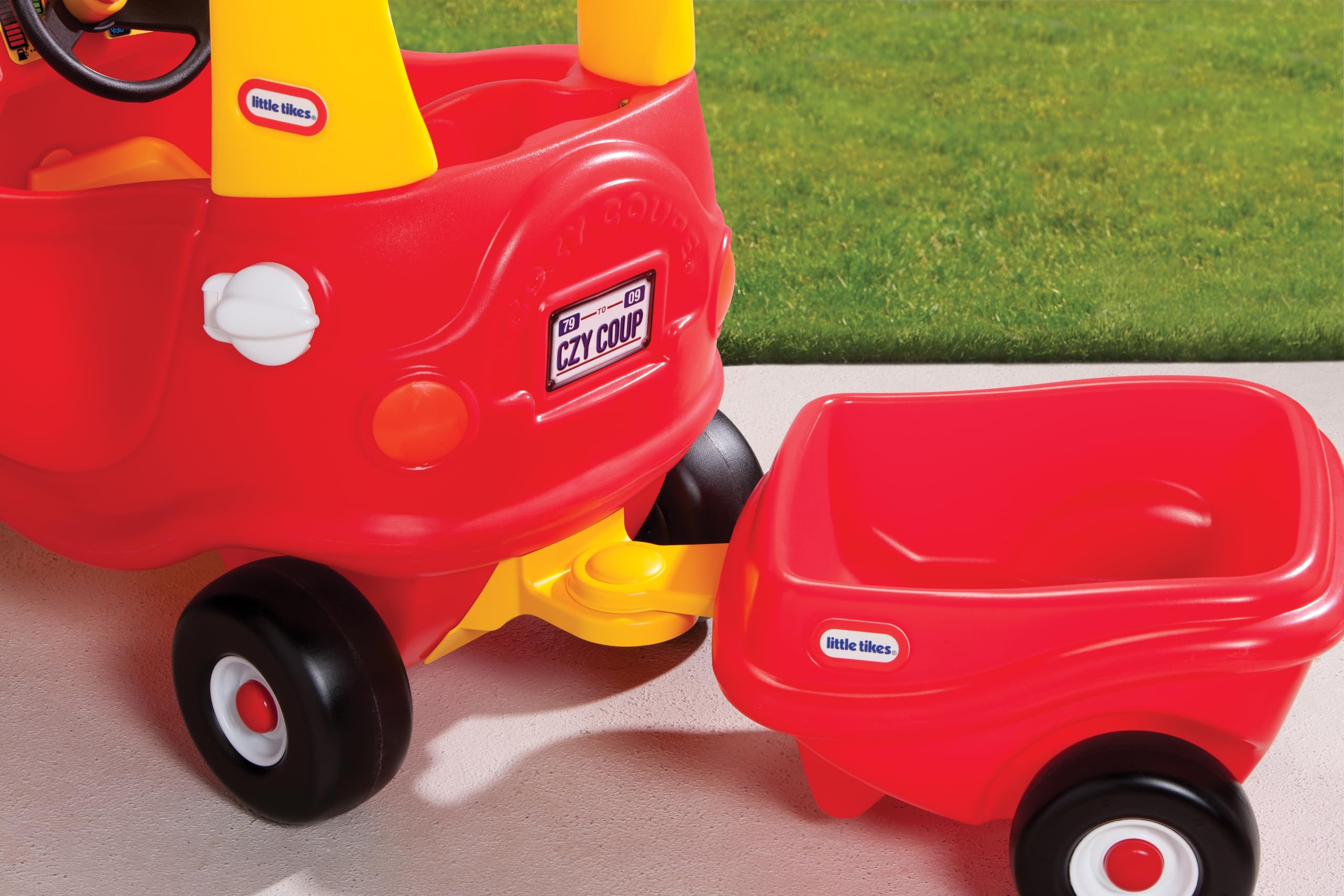 little tikes Cozy Coupe Trailer - Red Plastic Trailer for Toddlers Ages 3+ | Compatible with 30th Anniversary Coupes 4