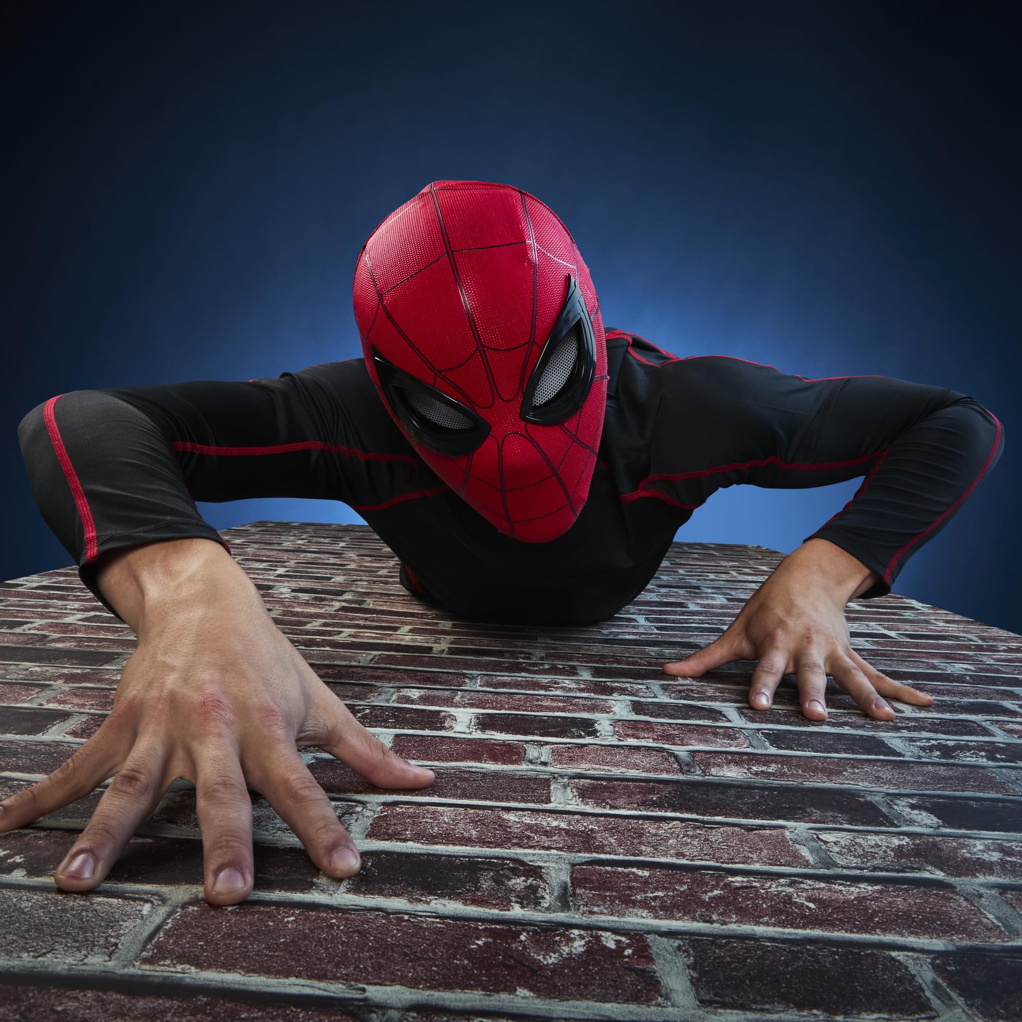 Hasbro Marvel Legends Spider-Man Electronic Expressive Mask - 1:1 Scale, Remote Controlled Eyes, Age 14+ 6
