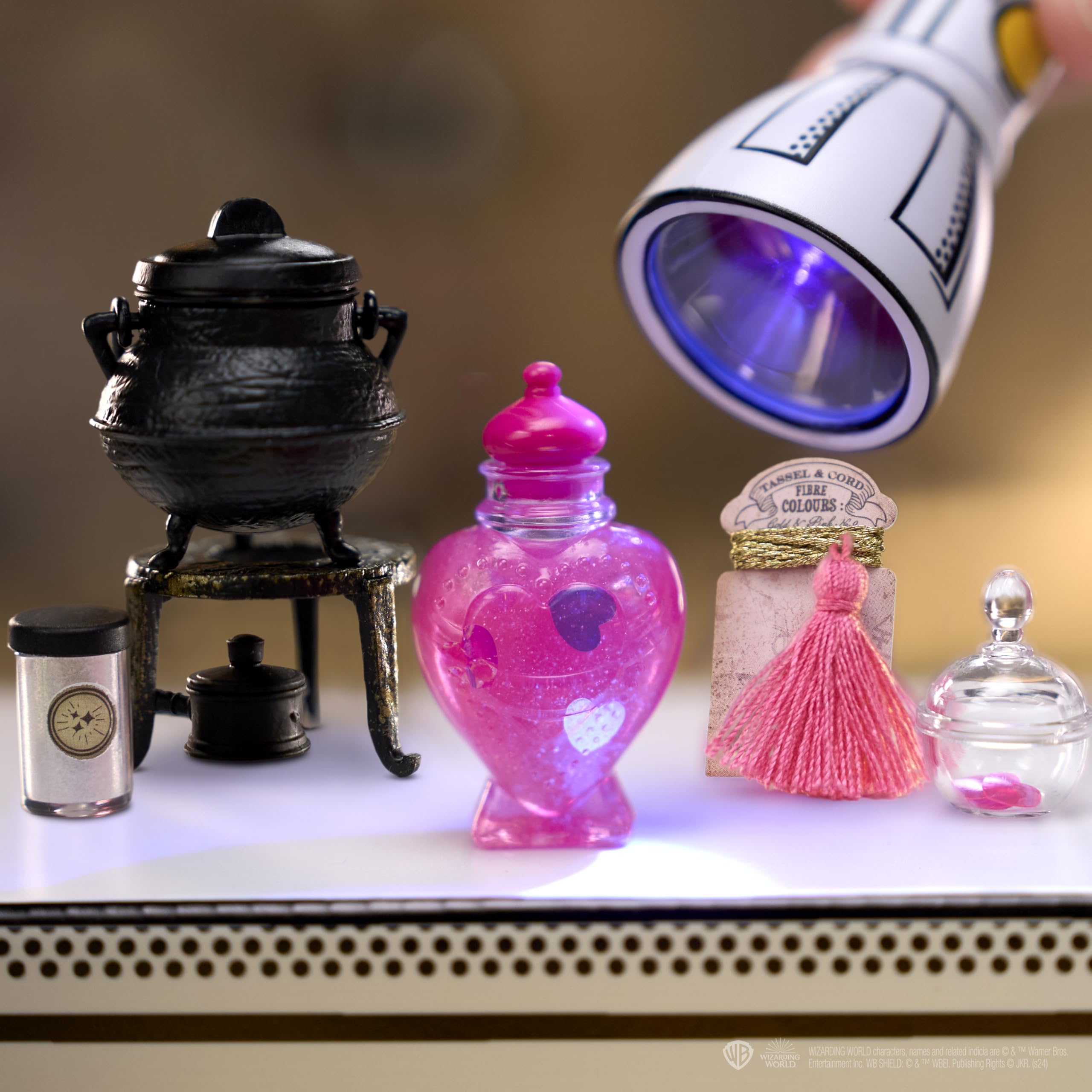 MGA's Miniverse Make It Mini Potions - Harry Potter DIY Resin Play Set for Kids 8+ 5