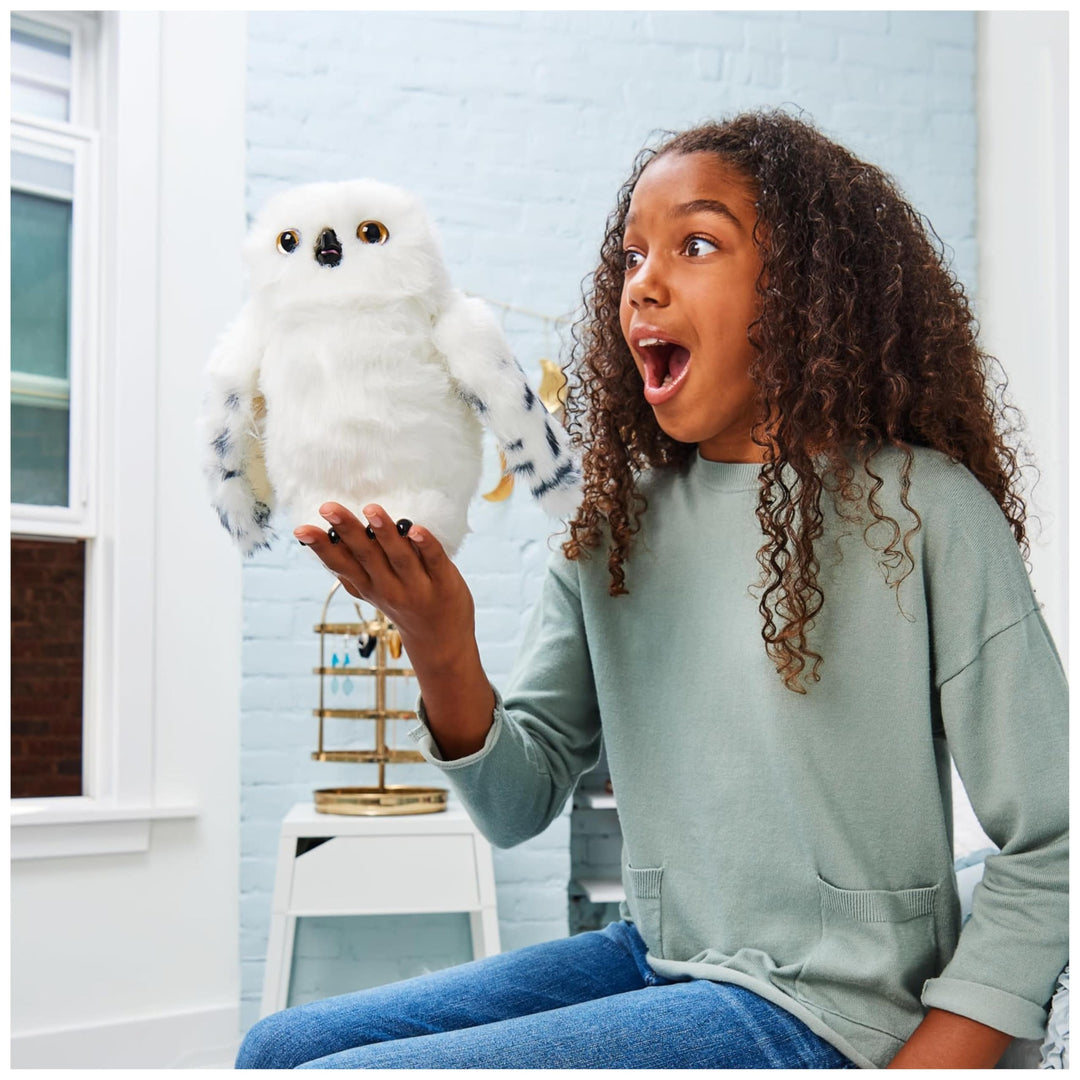 Wizarding World Enchanting Hedwig Interactive Harry Potter Owl con oltre 15 suoni